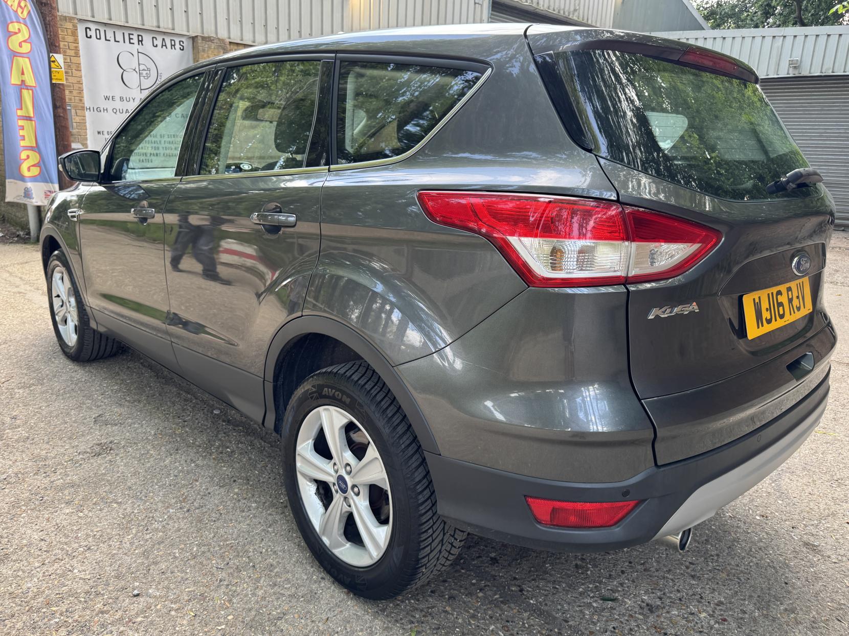 Ford Kuga 2.0 TDCi Zetec SUV 5dr Diesel Powershift AWD Euro 6 (s/s) (150 ps)