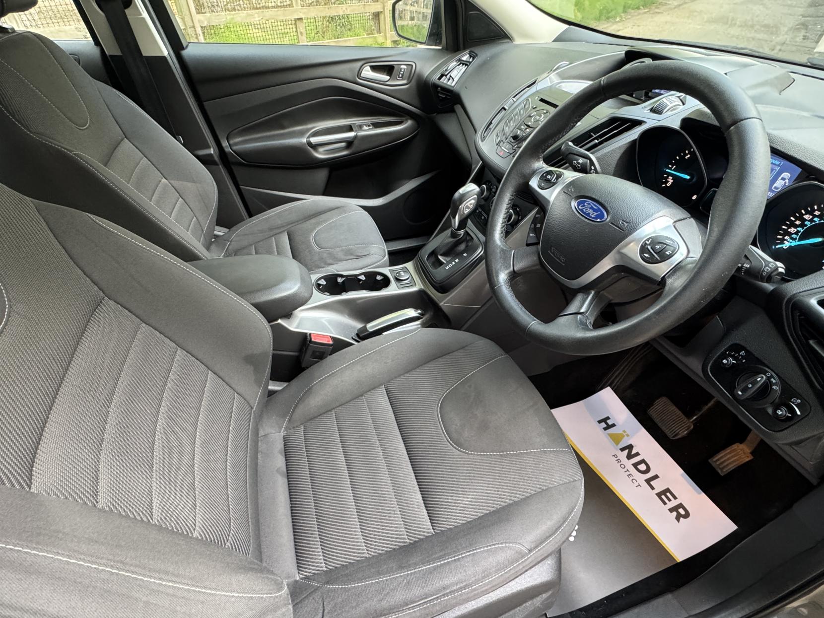 Ford Kuga 2.0 TDCi Zetec SUV 5dr Diesel Powershift AWD Euro 6 (s/s) (150 ps)