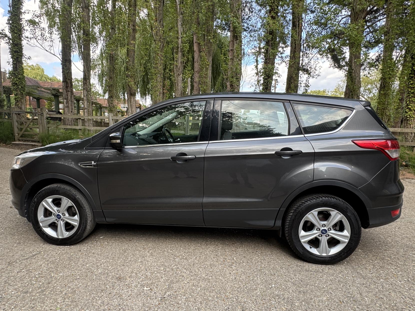 Ford Kuga 2.0 TDCi Zetec SUV 5dr Diesel Powershift AWD Euro 6 (s/s) (150 ps)