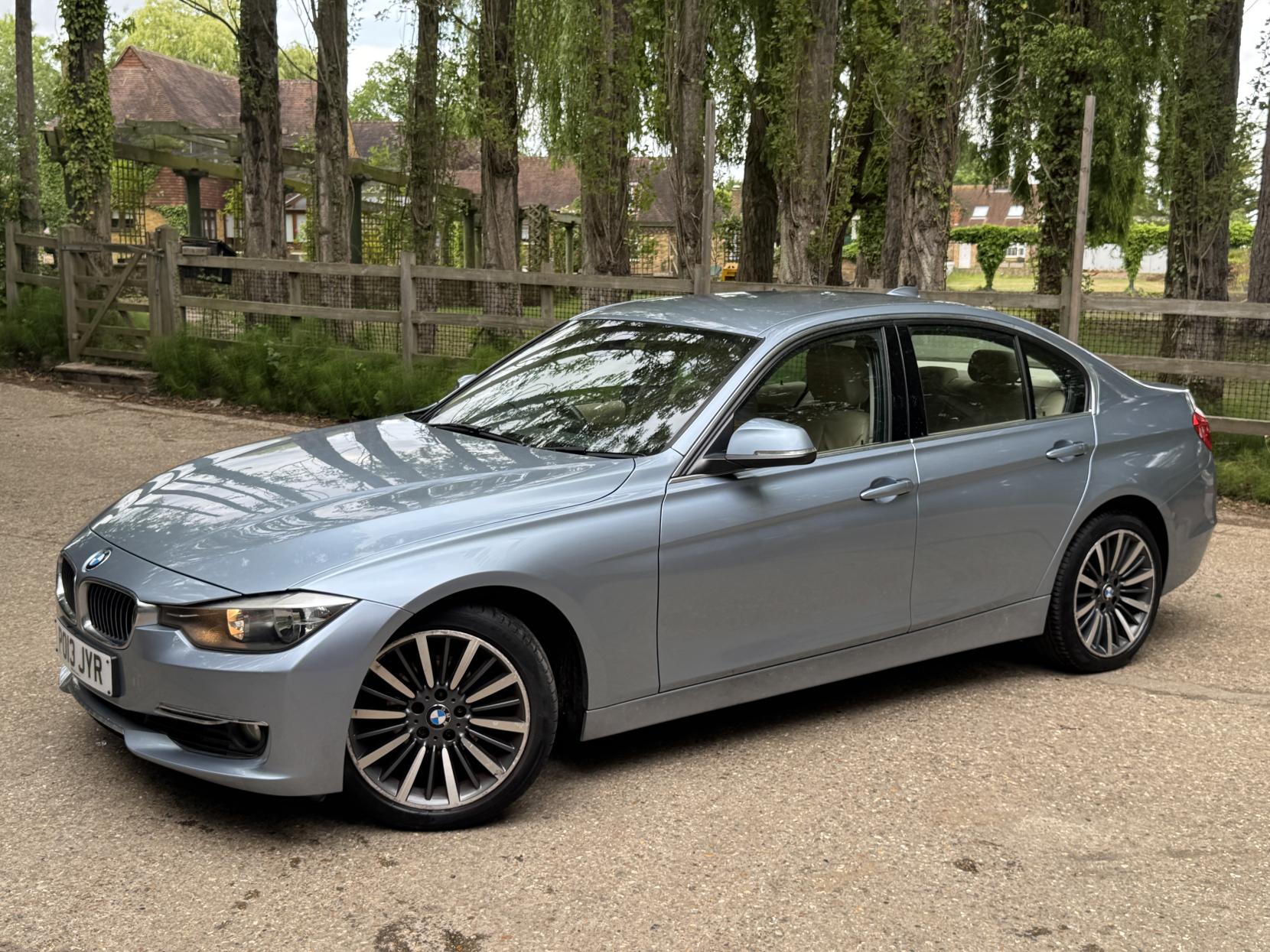 BMW 3 Series 2.0 320i Luxury Saloon 4dr Petrol Manual Euro 6 (s/s) (184 ps)