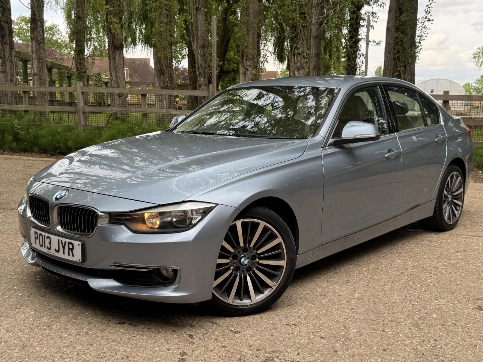 BMW 3 Series 2.0 320i Luxury Saloon 4dr Petrol Manual Euro 6 (s/s) (184 ps)