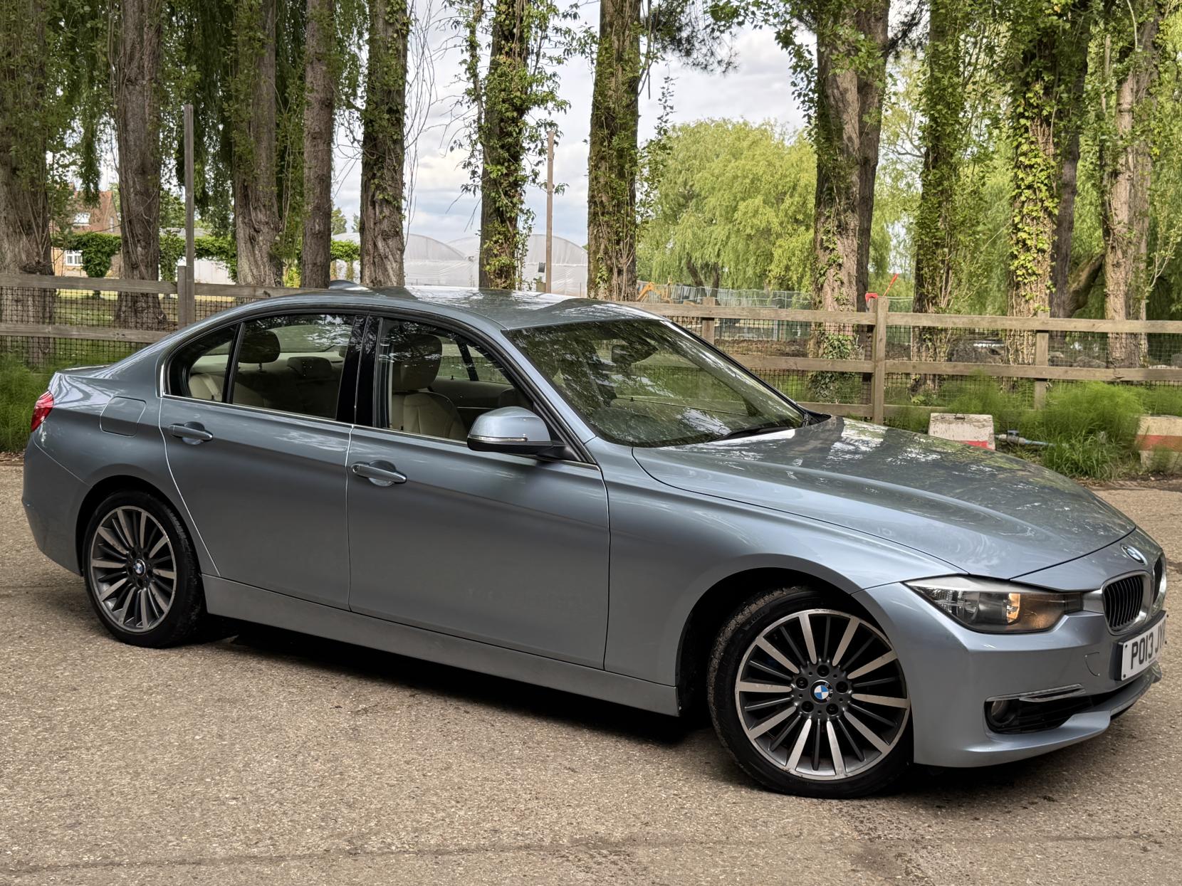 BMW 3 Series 2.0 320i Luxury Saloon 4dr Petrol Manual Euro 6 (s/s) (184 ps)