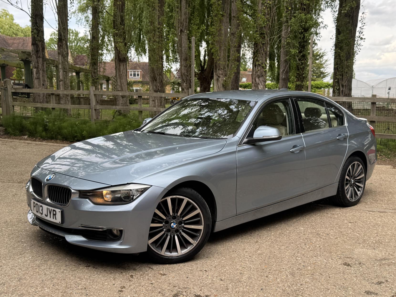 BMW 3 Series 2.0 320i Luxury Saloon 4dr Petrol Manual Euro 6 (s/s) (184 ps)
