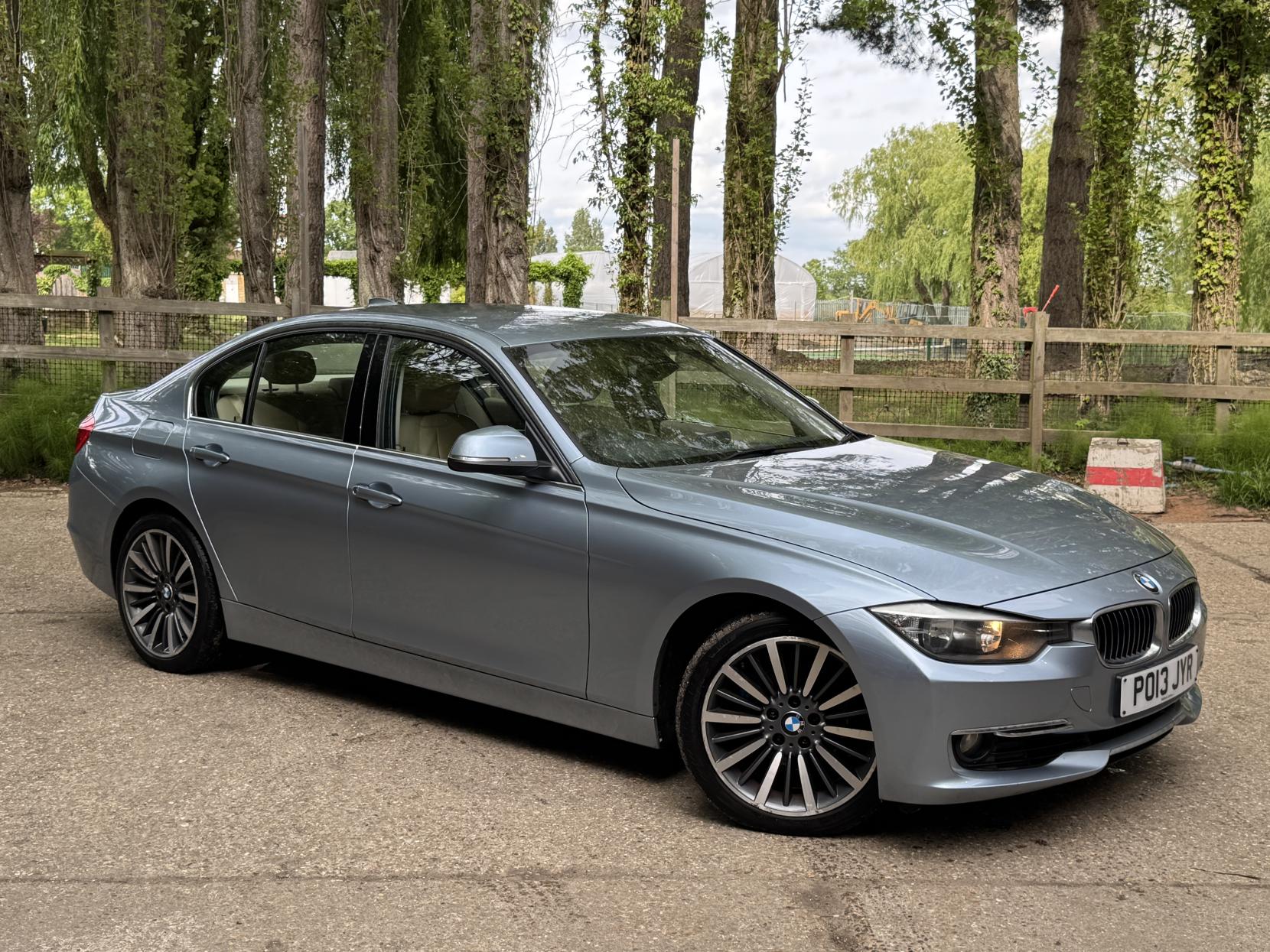 BMW 3 Series 2.0 320i Luxury Saloon 4dr Petrol Manual Euro 6 (s/s) (184 ps)