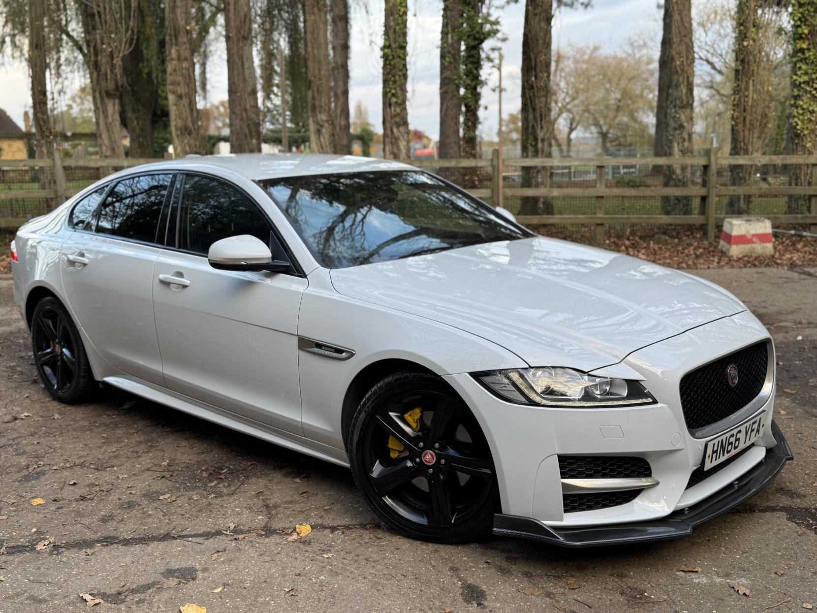 Jaguar XF 2.0d R-Sport Saloon 4dr Diesel Auto Euro 6 (s/s) (180 ps)