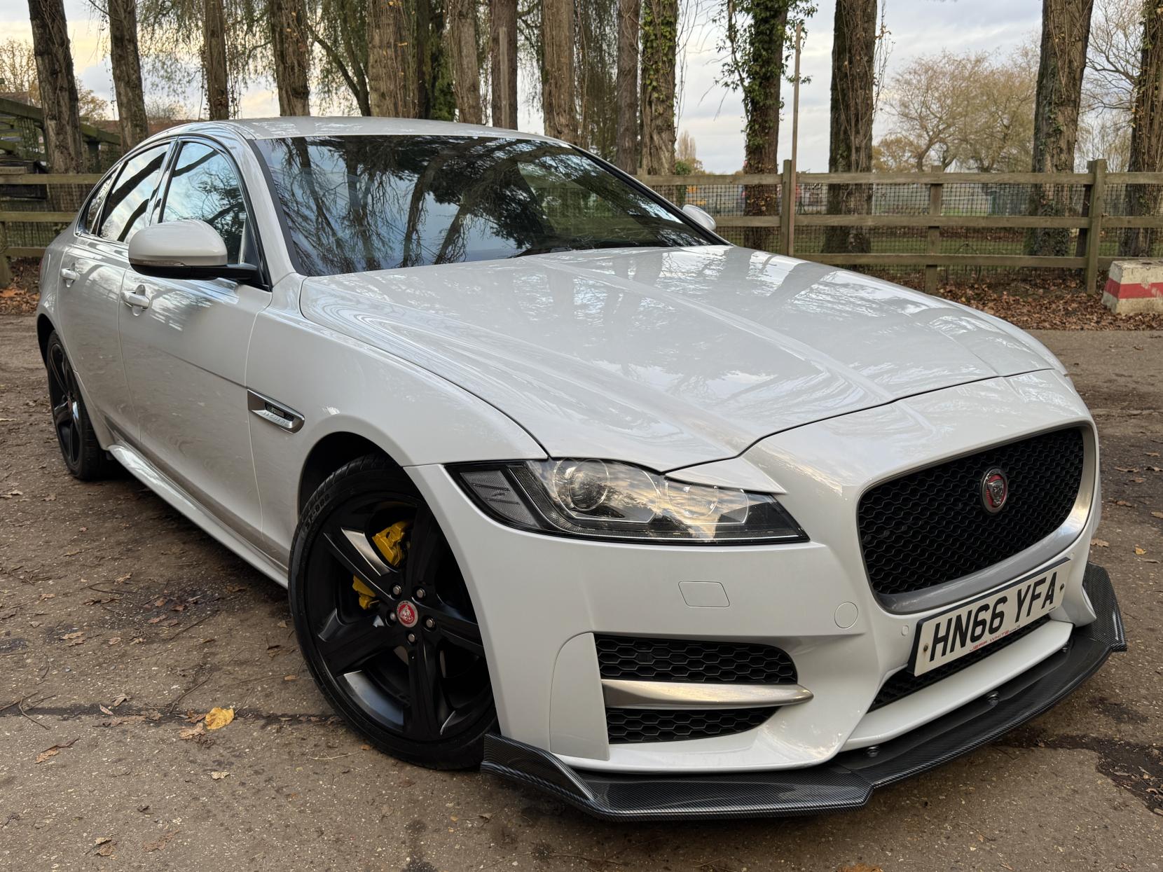 Jaguar XF 2.0d R-Sport Saloon 4dr Diesel Auto Euro 6 (s/s) (180 ps)