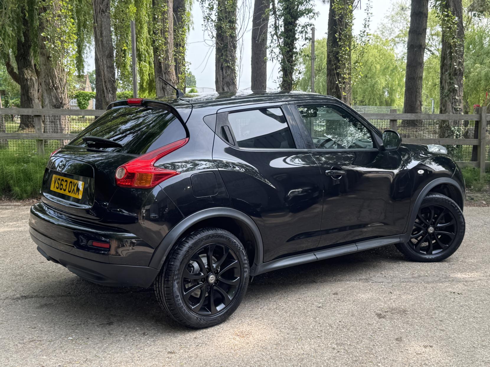 Nissan Juke 1.6 Tekna SUV 5dr Petrol Manual Euro 5 (s/s) (117 ps)