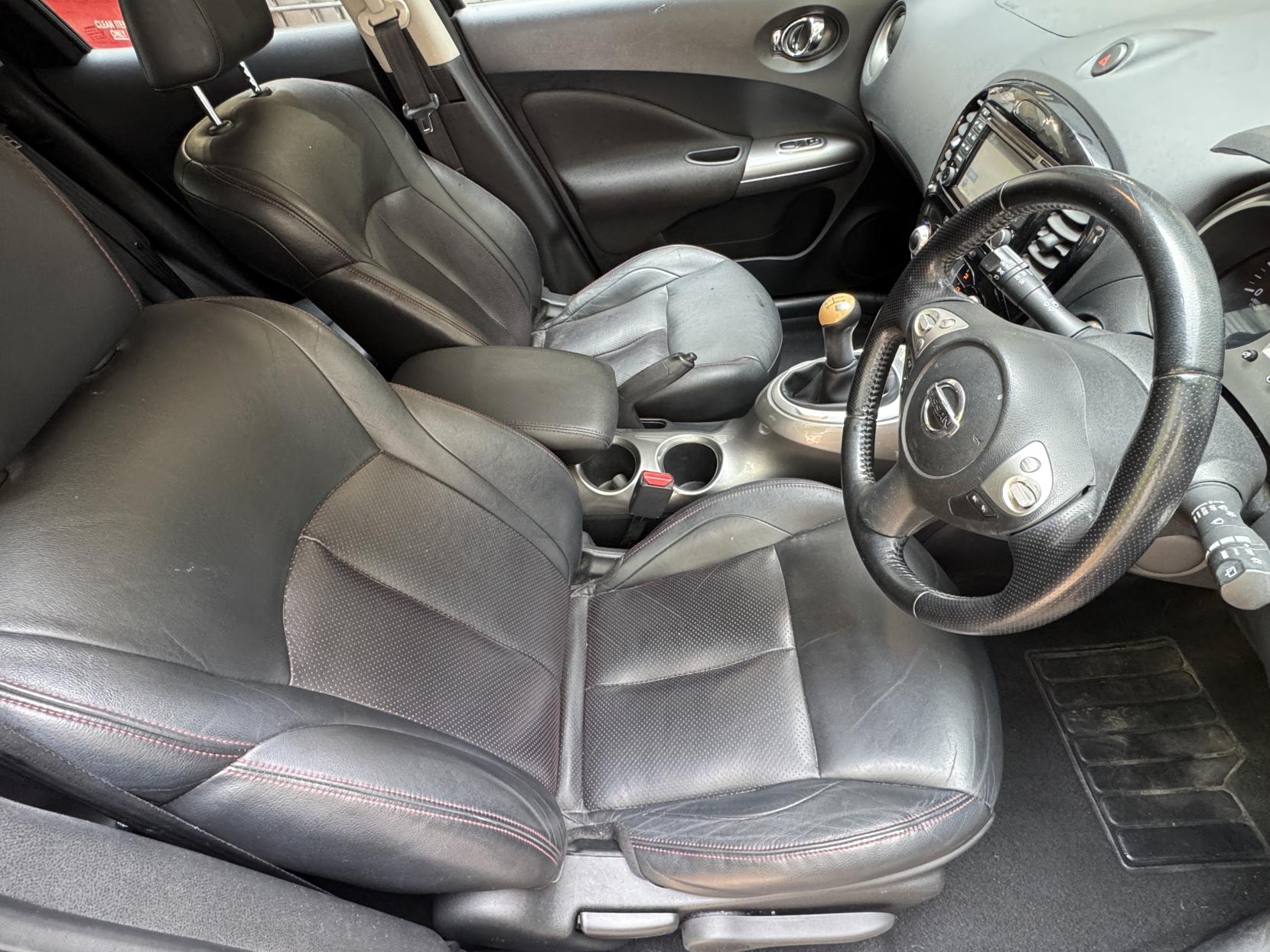 Nissan Juke 1.6 Tekna SUV 5dr Petrol Manual Euro 5 (s/s) (117 ps)