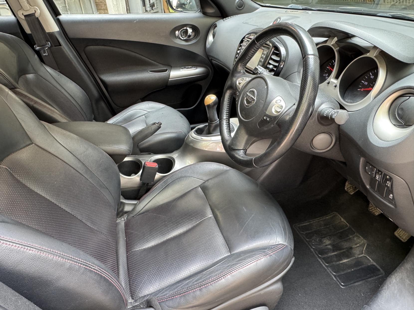 Nissan Juke 1.6 Tekna SUV 5dr Petrol Manual Euro 5 (s/s) (117 ps)