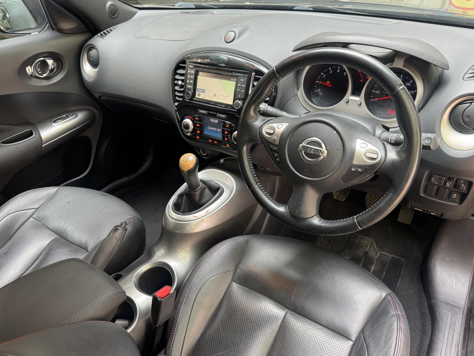 Nissan Juke 1.6 Tekna SUV 5dr Petrol Manual Euro 5 (s/s) (117 ps)