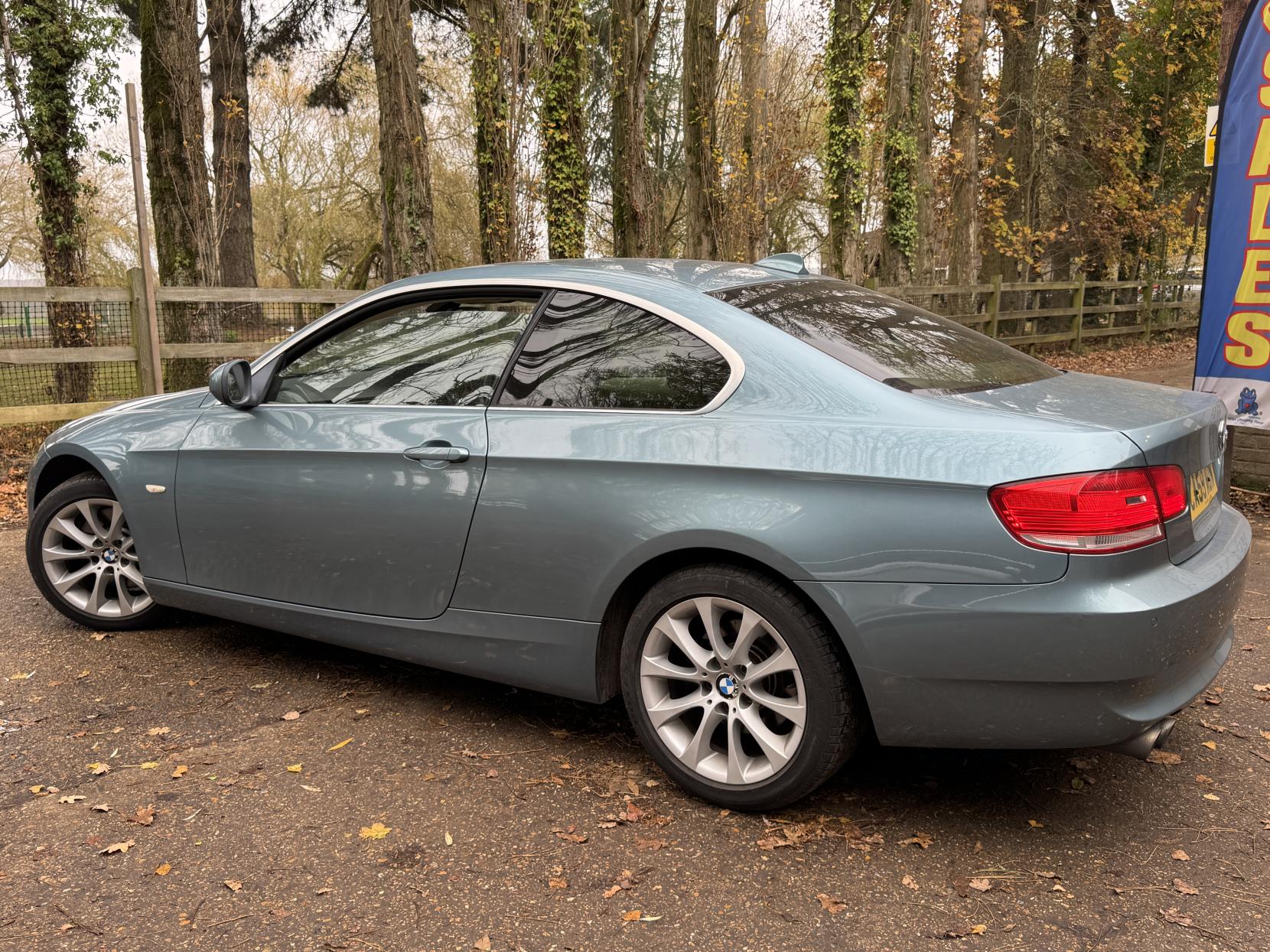 BMW 3 Series 3.0 325i SE Coupe 2dr Petrol Steptronic Euro 5 (218 ps)