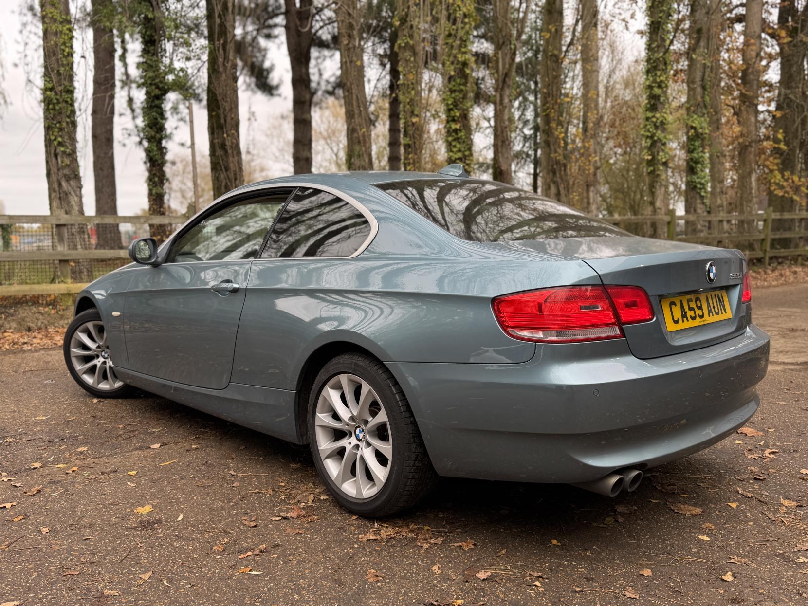 BMW 3 Series 3.0 325i SE Coupe 2dr Petrol Steptronic Euro 5 (218 ps)