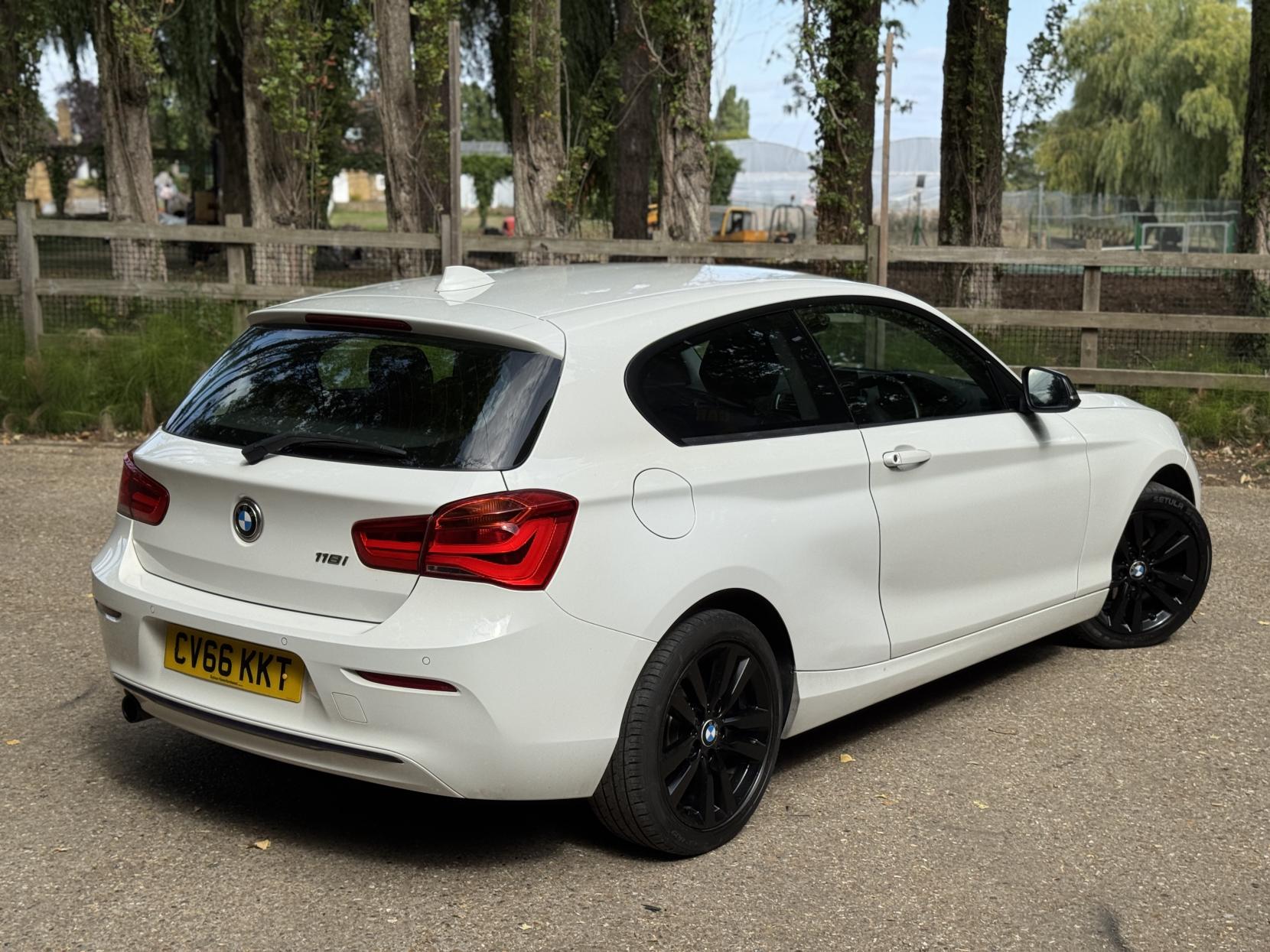 BMW 1 Series 1.5 118i Sport Hatchback 3dr Petrol Manual Euro 6 (s/s) (136 ps)