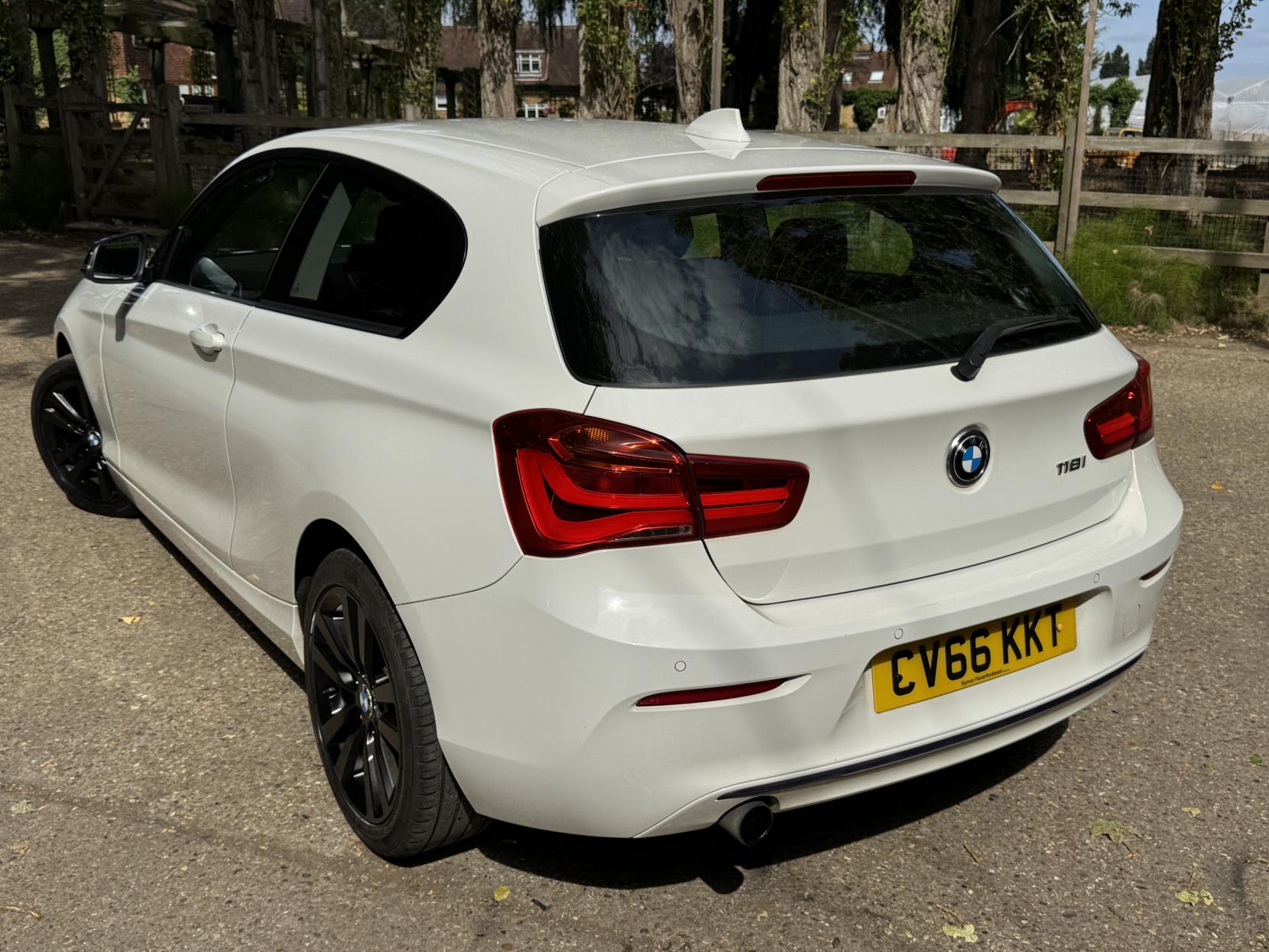 BMW 1 Series 1.5 118i Sport Hatchback 3dr Petrol Manual Euro 6 (s/s) (136 ps)