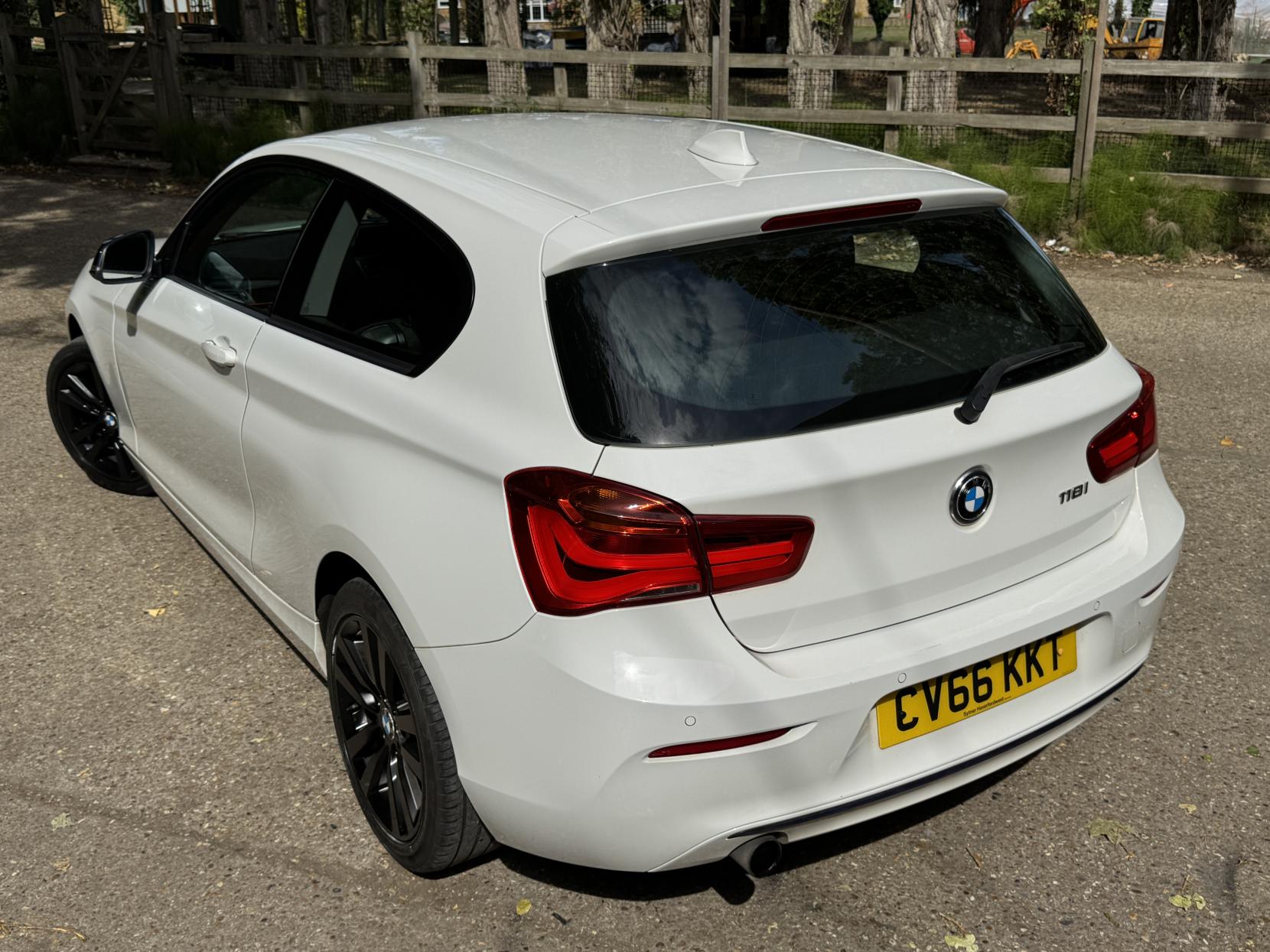 BMW 1 Series 1.5 118i Sport Hatchback 3dr Petrol Manual Euro 6 (s/s) (136 ps)