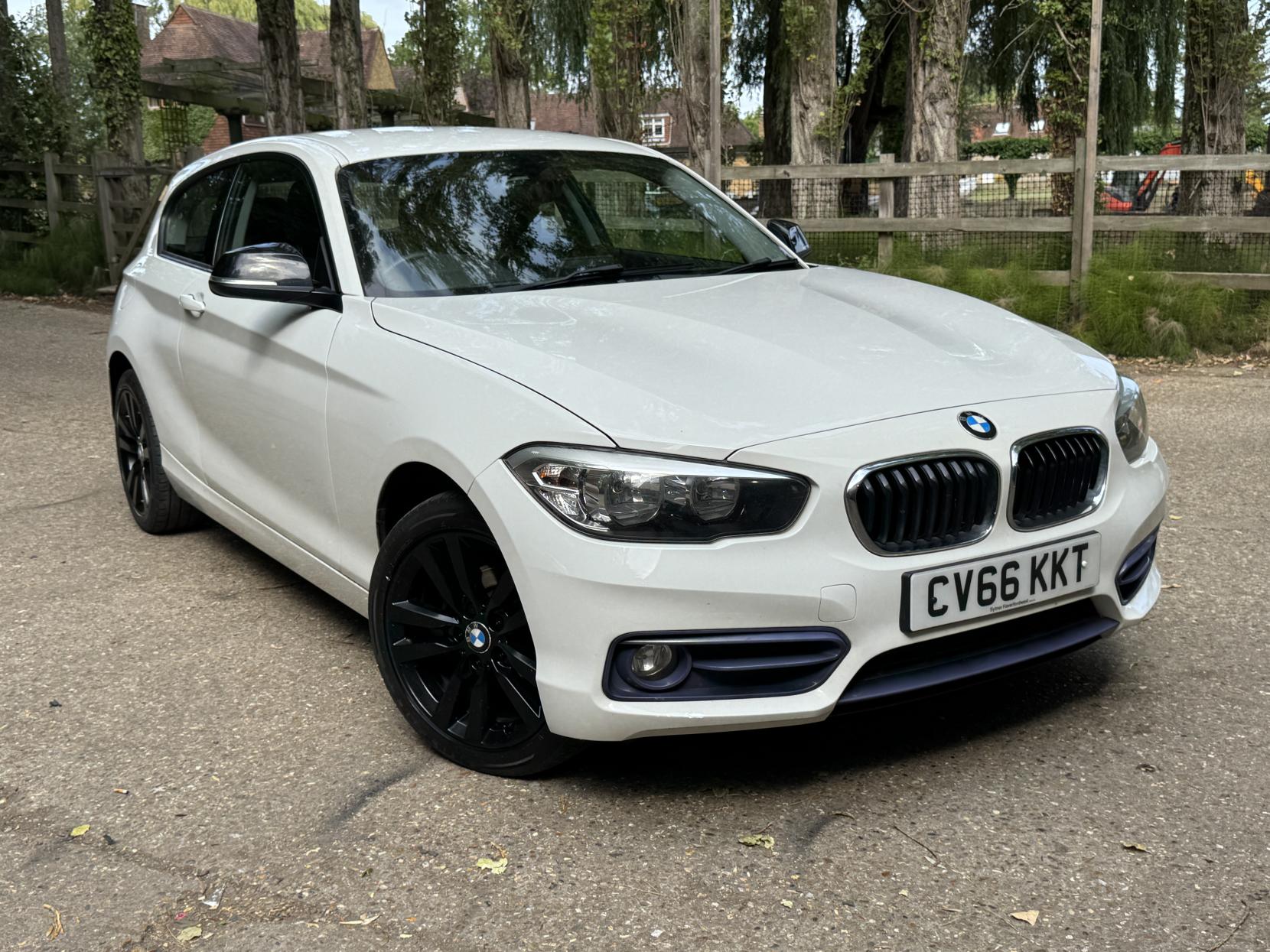 BMW 1 Series 1.5 118i Sport Hatchback 3dr Petrol Manual Euro 6 (s/s) (136 ps)
