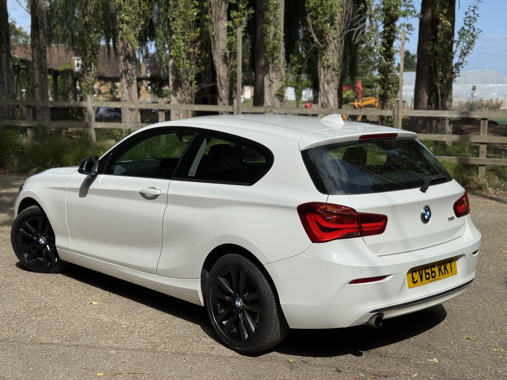 BMW 1 Series 1.5 118i Sport Hatchback 3dr Petrol Manual Euro 6 (s/s) (136 ps)