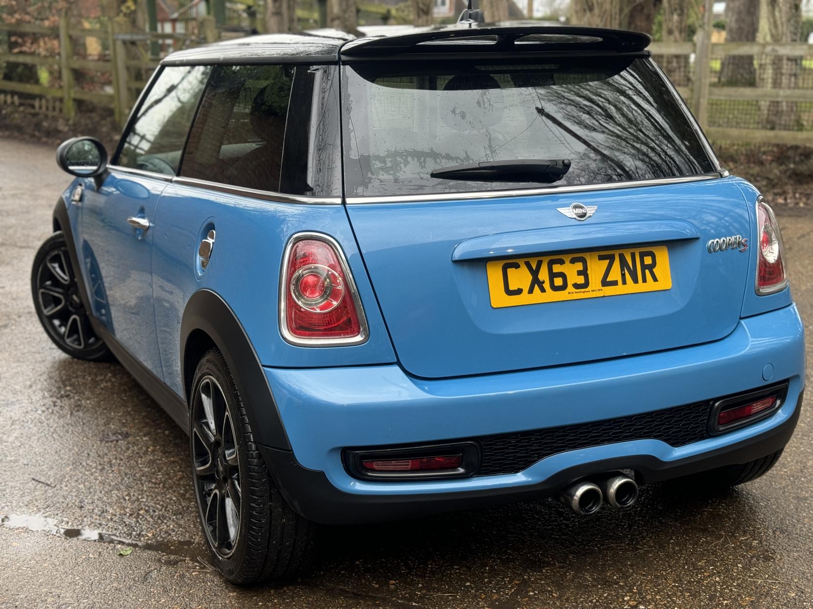 MINI Hatch 1.6 Cooper S Bayswater Hatchback 3dr Petrol Manual Euro 5 (s/s) (184 ps)