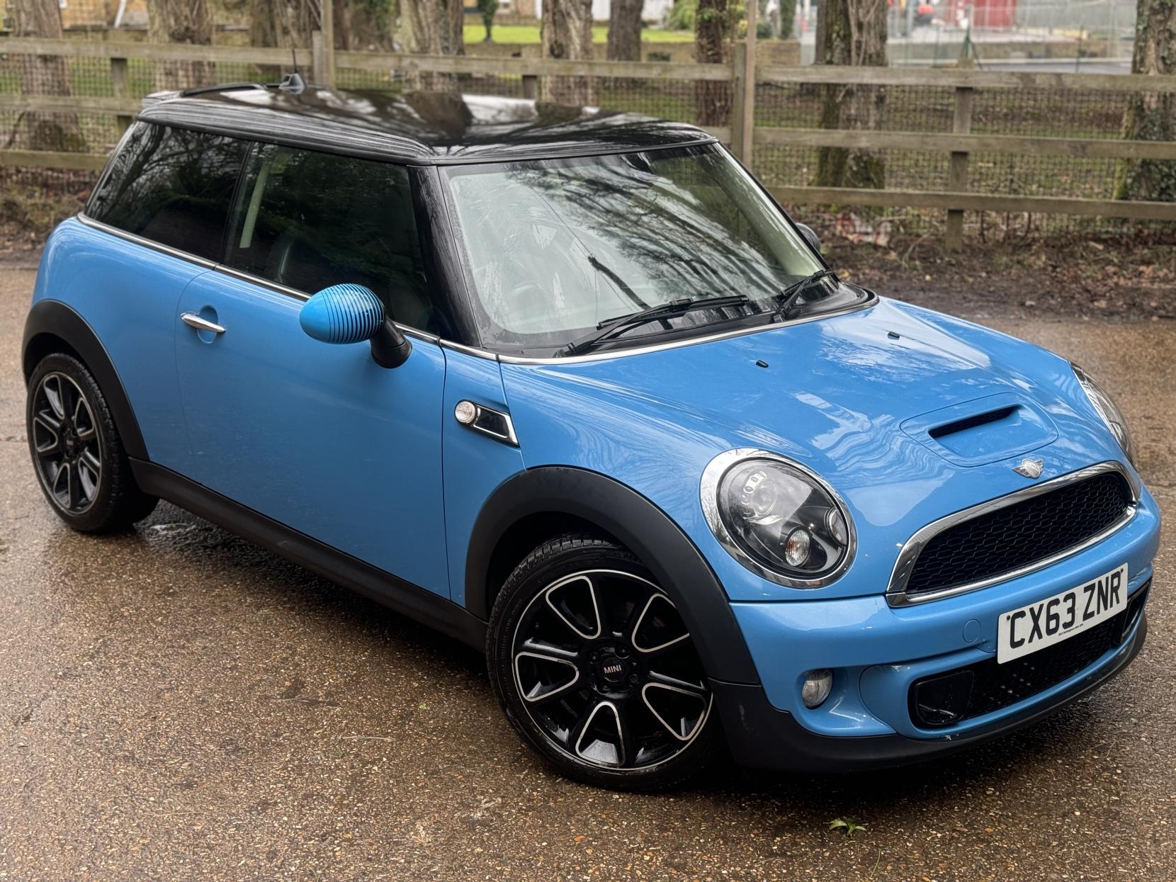 MINI Hatch 1.6 Cooper S Bayswater Hatchback 3dr Petrol Manual Euro 5 (s/s) (184 ps)