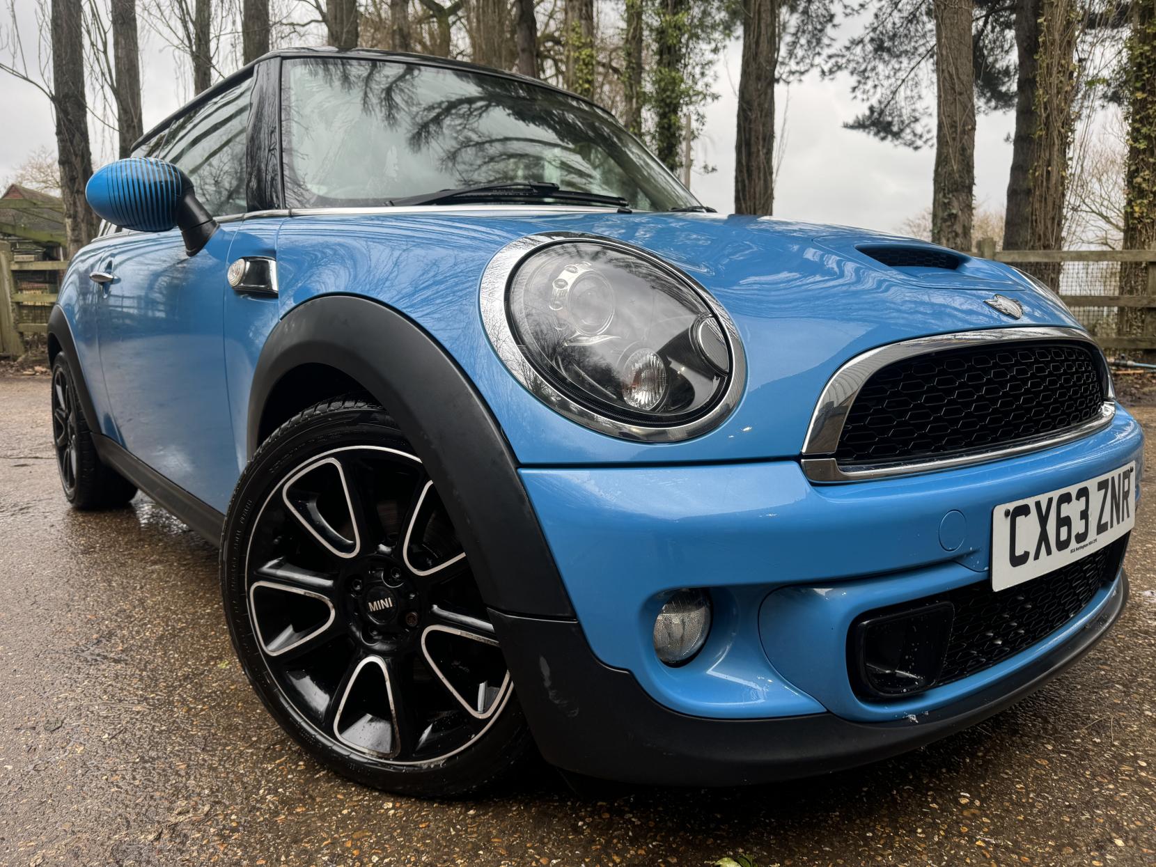 MINI Hatch 1.6 Cooper S Bayswater Hatchback 3dr Petrol Manual Euro 5 (s/s) (184 ps)