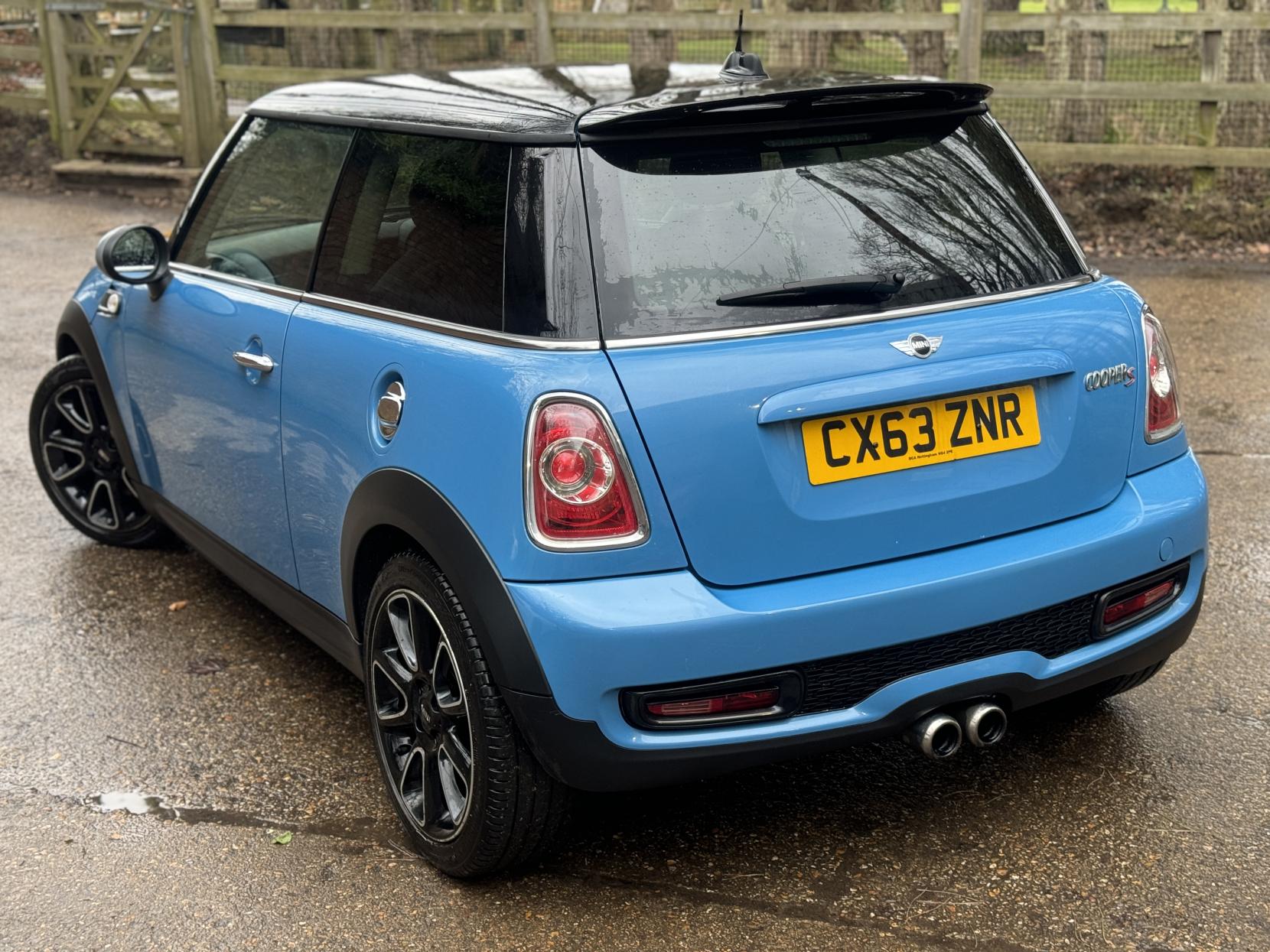 MINI Hatch 1.6 Cooper S Bayswater Hatchback 3dr Petrol Manual Euro 5 (s/s) (184 ps)