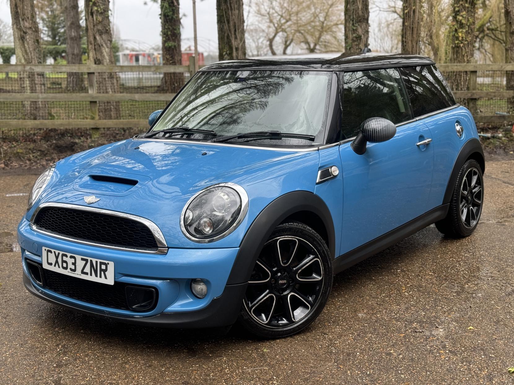 MINI Hatch 1.6 Cooper S Bayswater Hatchback 3dr Petrol Manual Euro 5 (s/s) (184 ps)