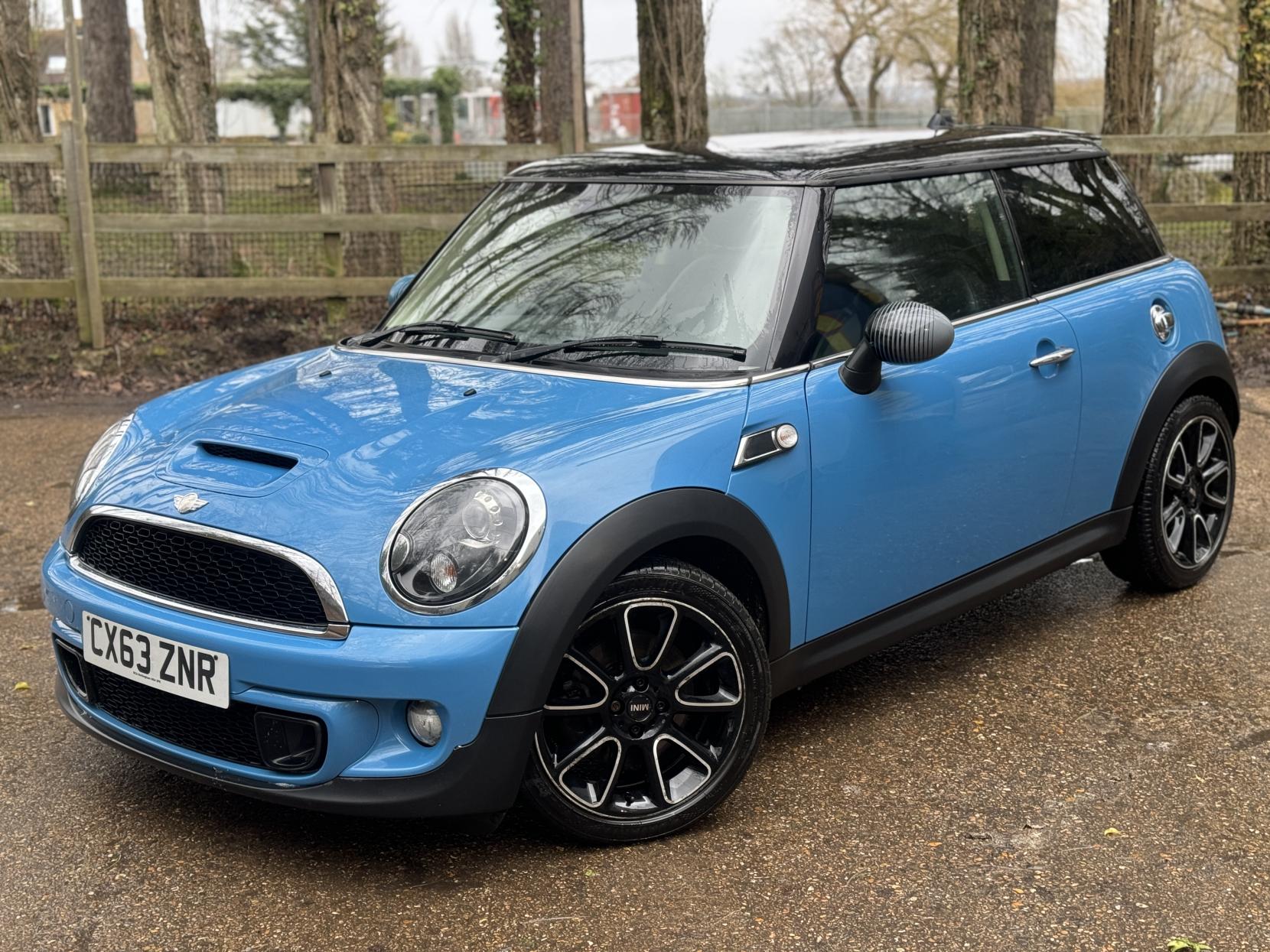 MINI Hatch 1.6 Cooper S Bayswater Hatchback 3dr Petrol Manual Euro 5 (s/s) (184 ps)