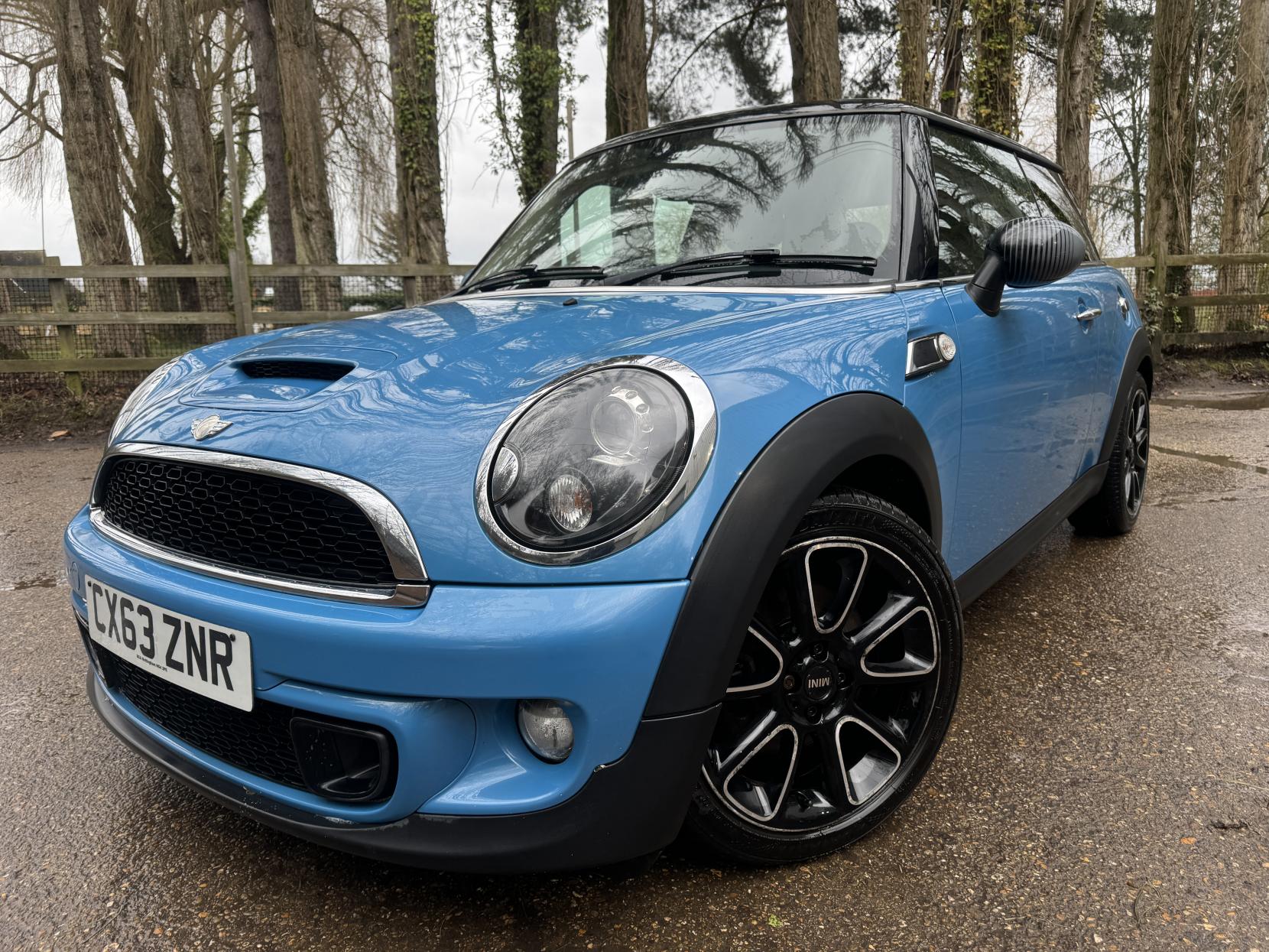 MINI Hatch 1.6 Cooper S Bayswater Hatchback 3dr Petrol Manual Euro 5 (s/s) (184 ps)