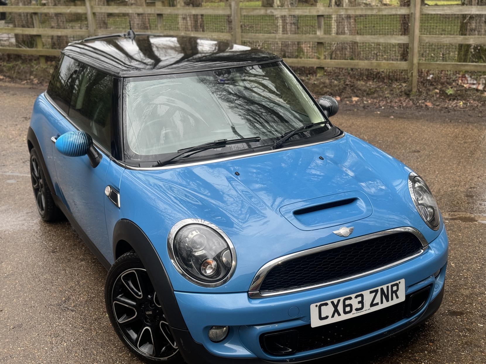 MINI Hatch 1.6 Cooper S Bayswater Hatchback 3dr Petrol Manual Euro 5 (s/s) (184 ps)