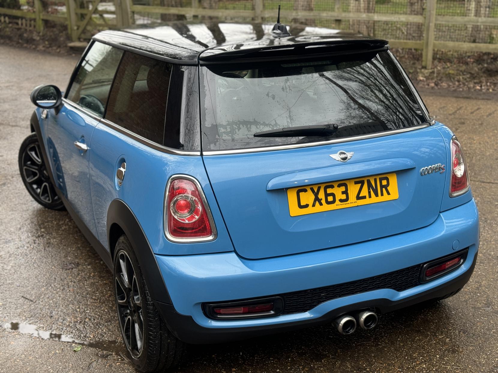 MINI Hatch 1.6 Cooper S Bayswater Hatchback 3dr Petrol Manual Euro 5 (s/s) (184 ps)