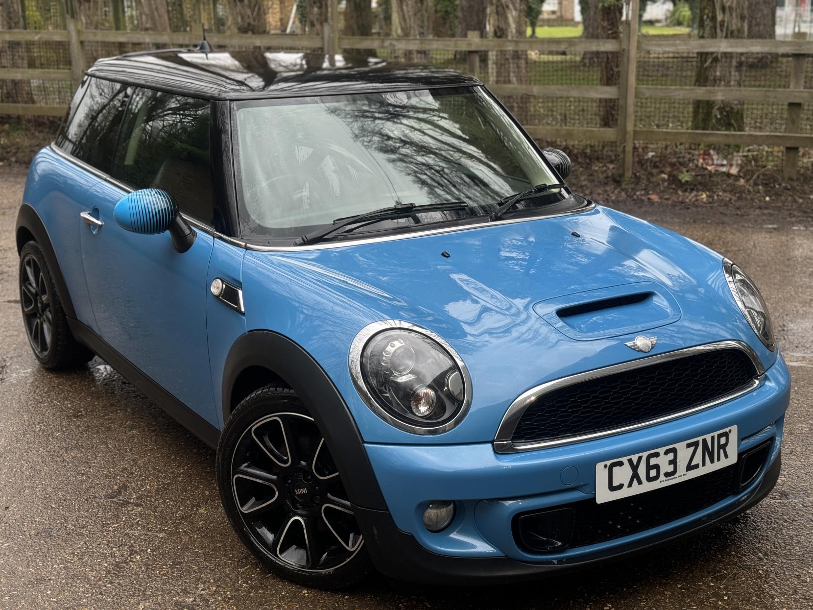 MINI Hatch 1.6 Cooper S Bayswater Hatchback 3dr Petrol Manual Euro 5 (s/s) (184 ps)