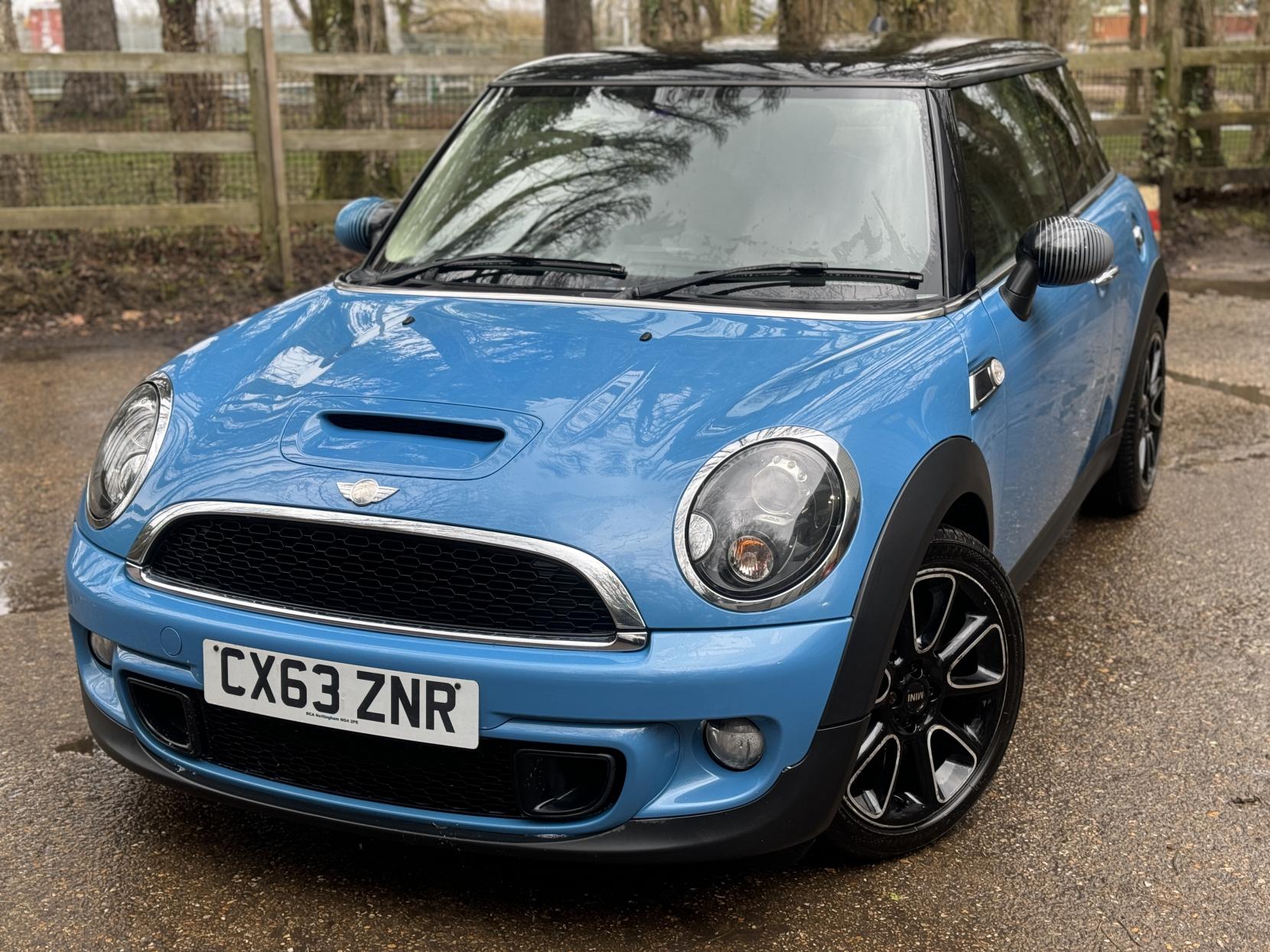 MINI Hatch 1.6 Cooper S Bayswater Hatchback 3dr Petrol Manual Euro 5 (s/s) (184 ps)