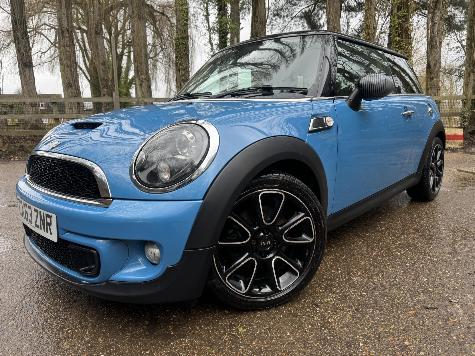 MINI Hatch 1.6 Cooper S Bayswater Hatchback 3dr Petrol Manual Euro 5 (s/s) (184 ps)