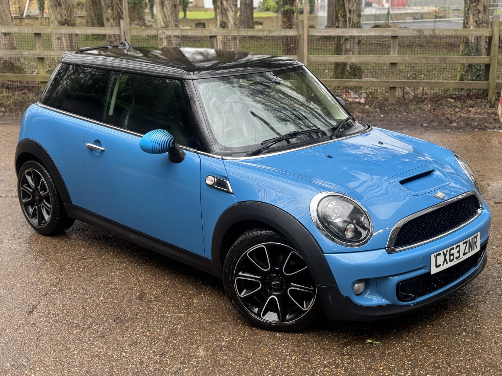 MINI Hatch 1.6 Cooper S Bayswater Hatchback 3dr Petrol Manual Euro 5 (s/s) (184 ps)