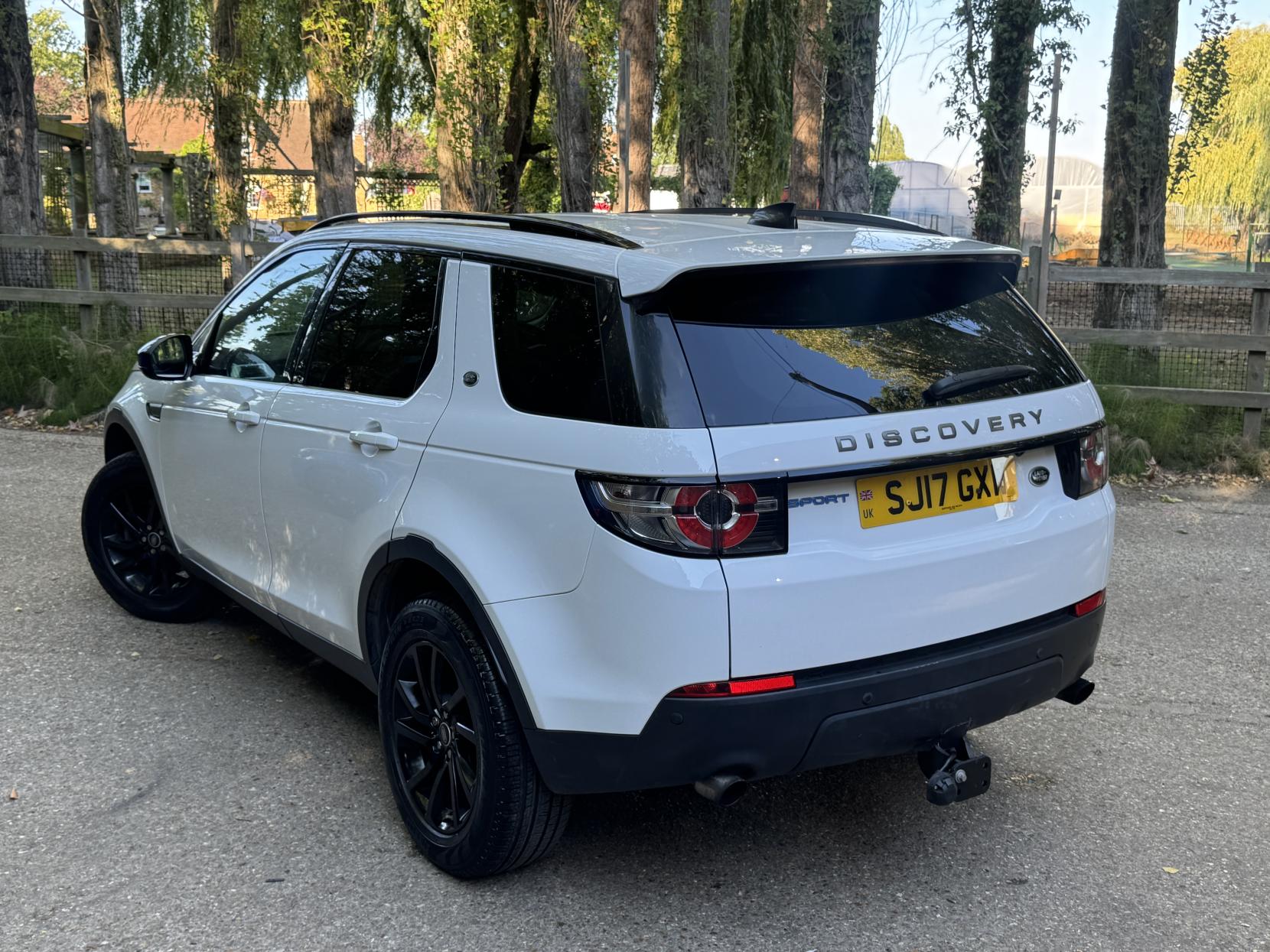 Land Rover Discovery Sport 2.0 TD4 Pure Edition SUV 5dr Diesel Manual 4WD Euro 6 (s/s) (5 Seat) (150 ps)