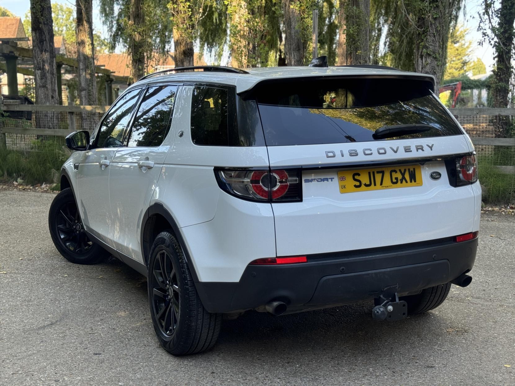 Land Rover Discovery Sport 2.0 TD4 Pure Edition SUV 5dr Diesel Manual 4WD Euro 6 (s/s) (5 Seat) (150 ps)
