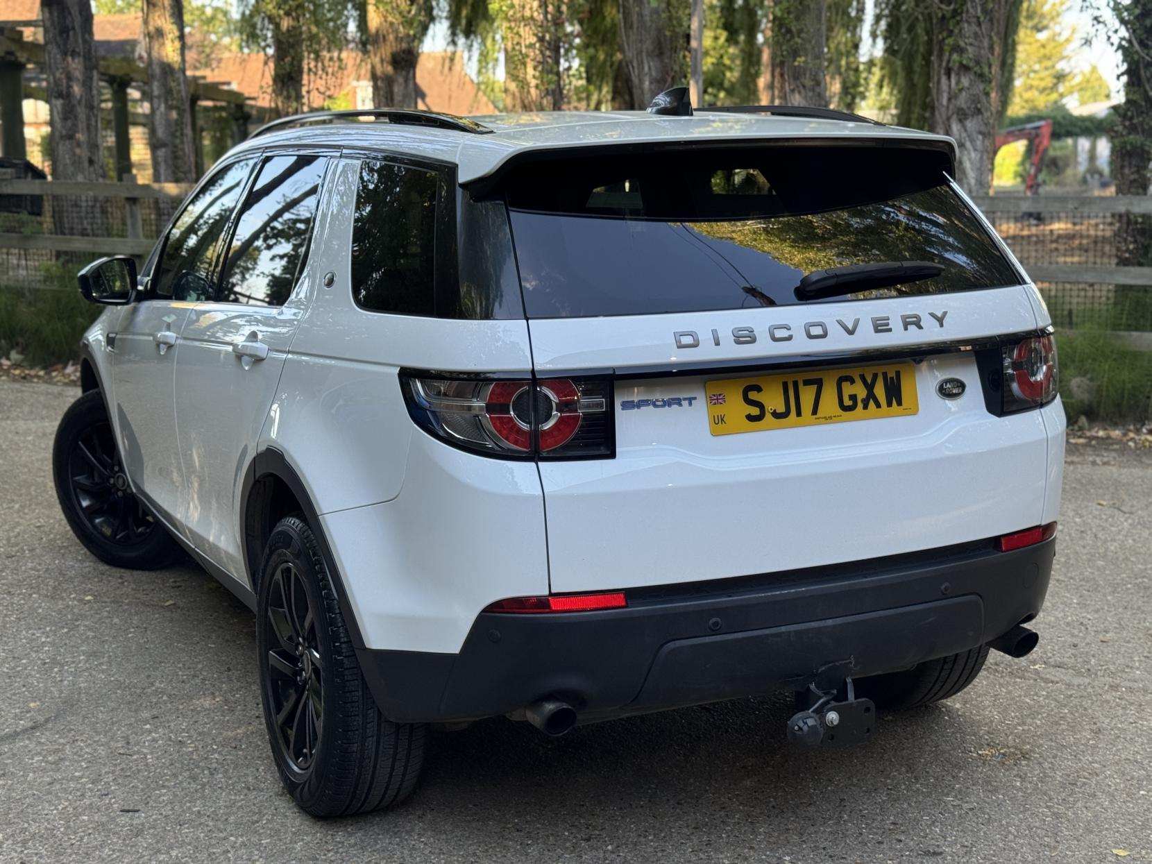 Land Rover Discovery Sport 2.0 TD4 Pure Edition SUV 5dr Diesel Manual 4WD Euro 6 (s/s) (5 Seat) (150 ps)