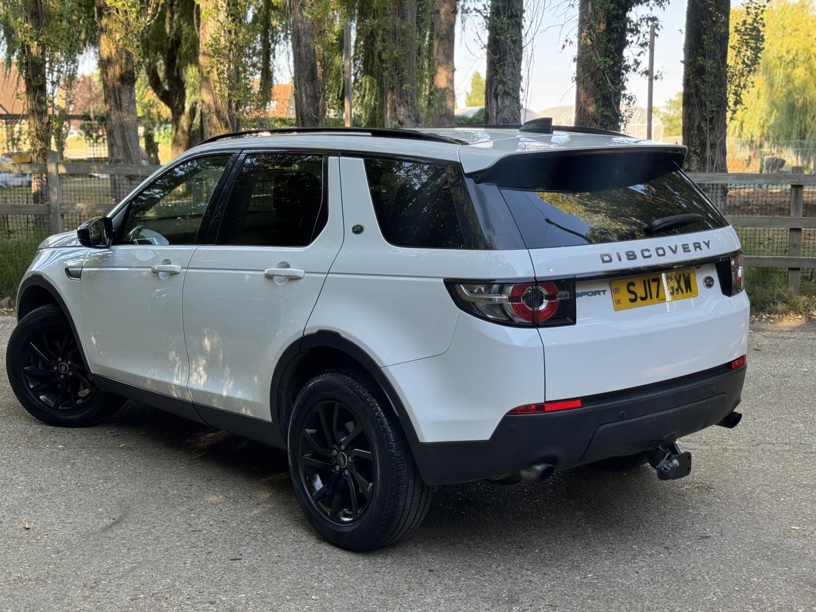 Land Rover Discovery Sport 2.0 TD4 Pure Edition SUV 5dr Diesel Manual 4WD Euro 6 (s/s) (5 Seat) (150 ps)