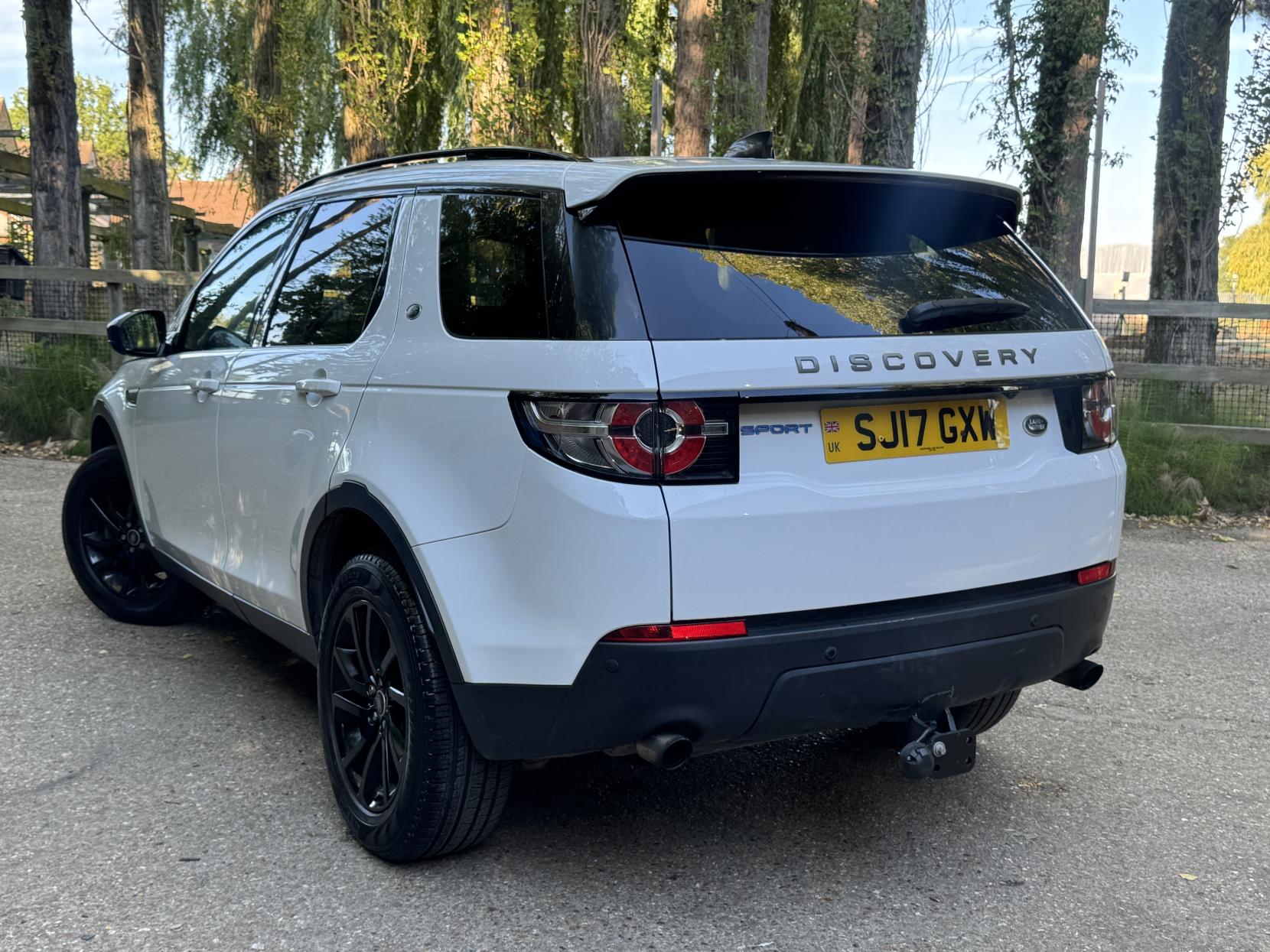 Land Rover Discovery Sport 2.0 TD4 Pure Edition SUV 5dr Diesel Manual 4WD Euro 6 (s/s) (5 Seat) (150 ps)