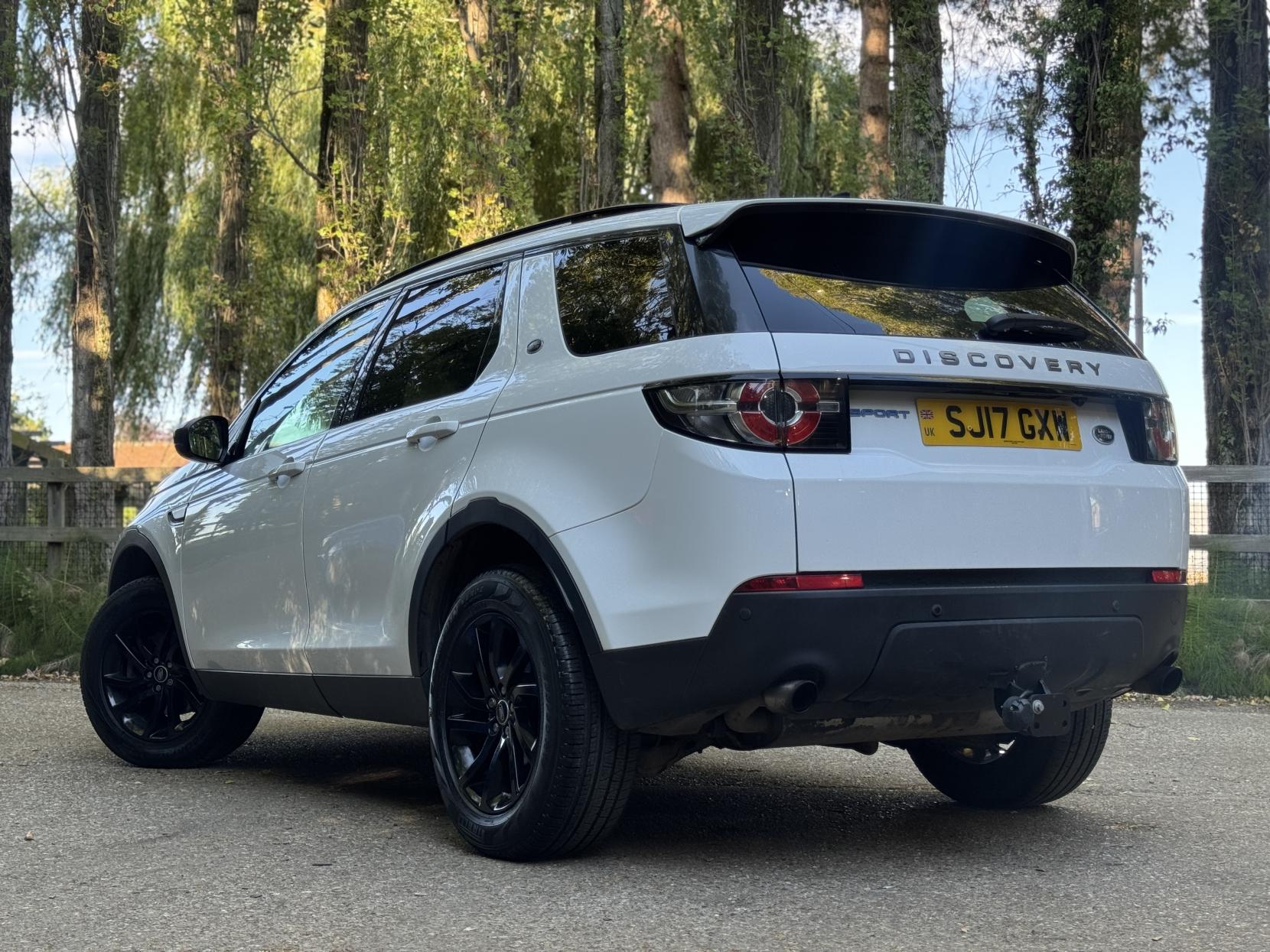 Land Rover Discovery Sport 2.0 TD4 Pure Edition SUV 5dr Diesel Manual 4WD Euro 6 (s/s) (5 Seat) (150 ps)