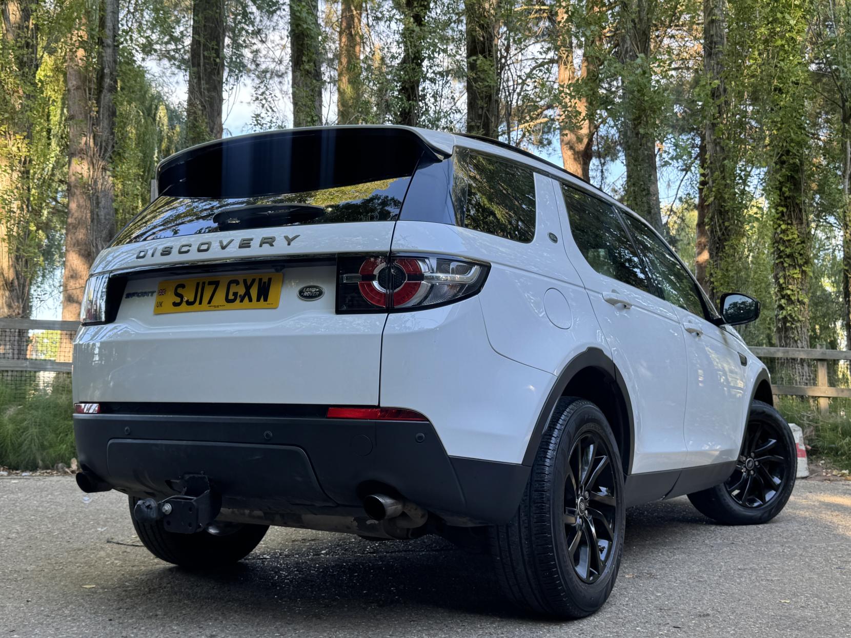 Land Rover Discovery Sport 2.0 TD4 Pure Edition SUV 5dr Diesel Manual 4WD Euro 6 (s/s) (5 Seat) (150 ps)