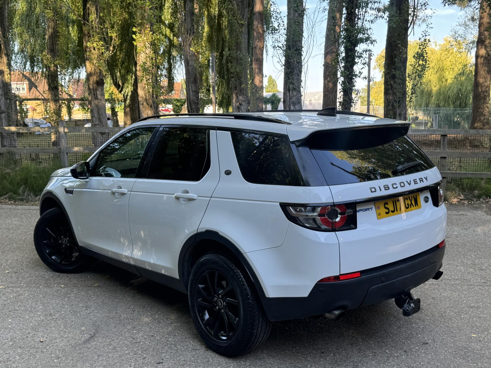 Land Rover Discovery Sport 2.0 TD4 Pure Edition SUV 5dr Diesel Manual 4WD Euro 6 (s/s) (5 Seat) (150 ps)