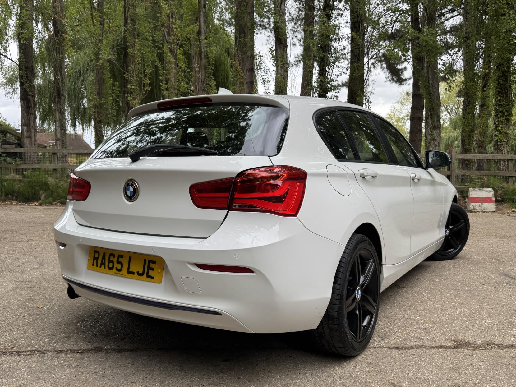BMW 1 Series 1.5 118i Sport Hatchback 5dr Petrol Manual Euro 6 (s/s) (136 ps)