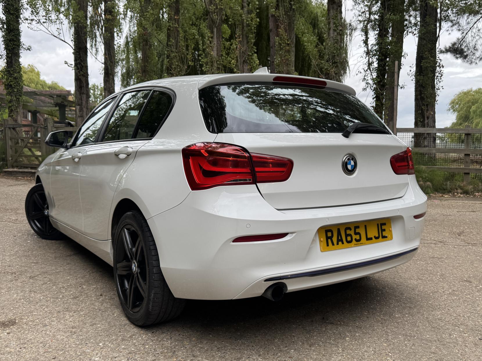 BMW 1 Series 1.5 118i Sport Hatchback 5dr Petrol Manual Euro 6 (s/s) (136 ps)