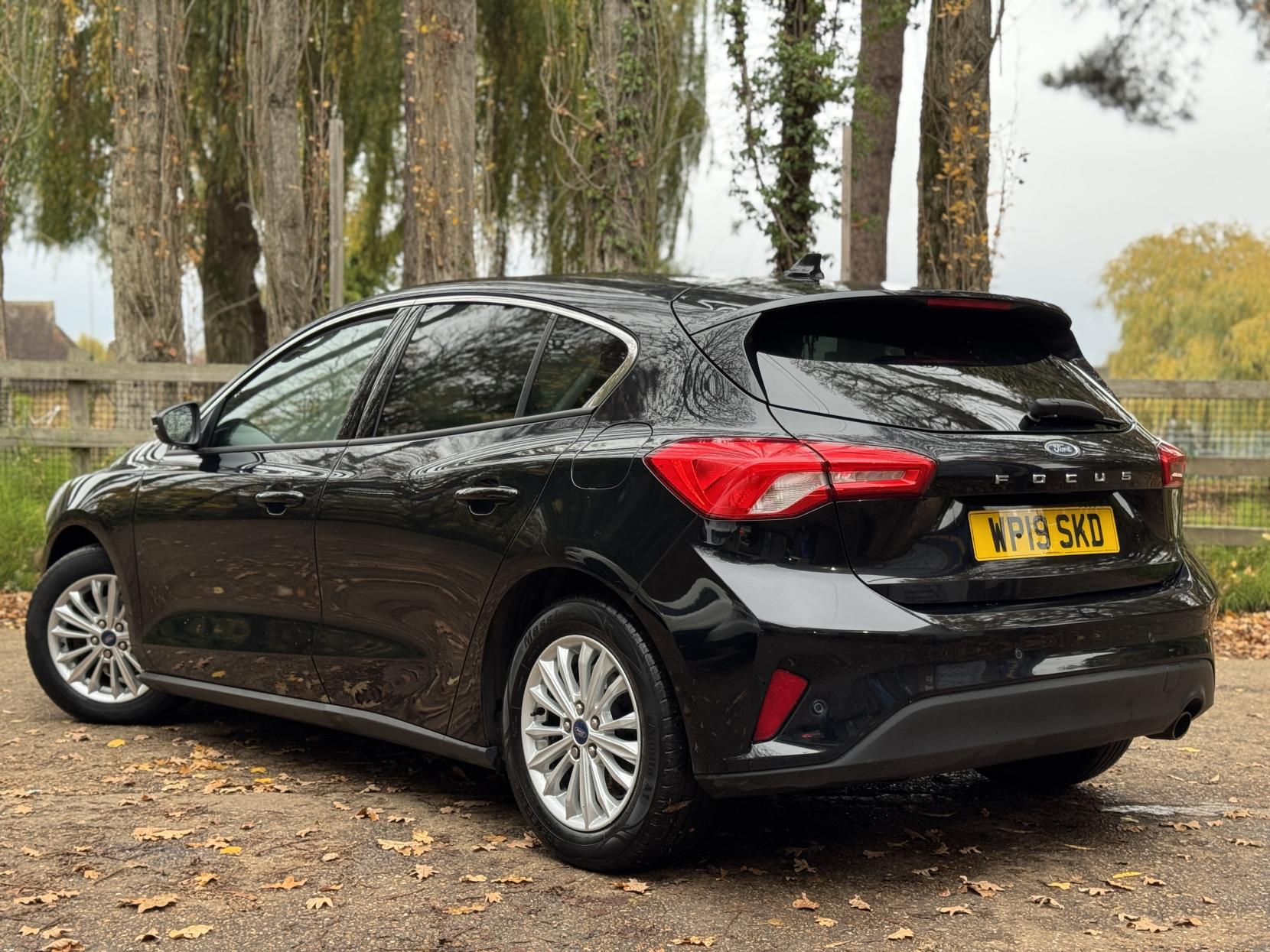 Ford Focus 1.0T EcoBoost Titanium Hatchback 5dr Petrol Manual Euro 6 (s/s) (125 ps)