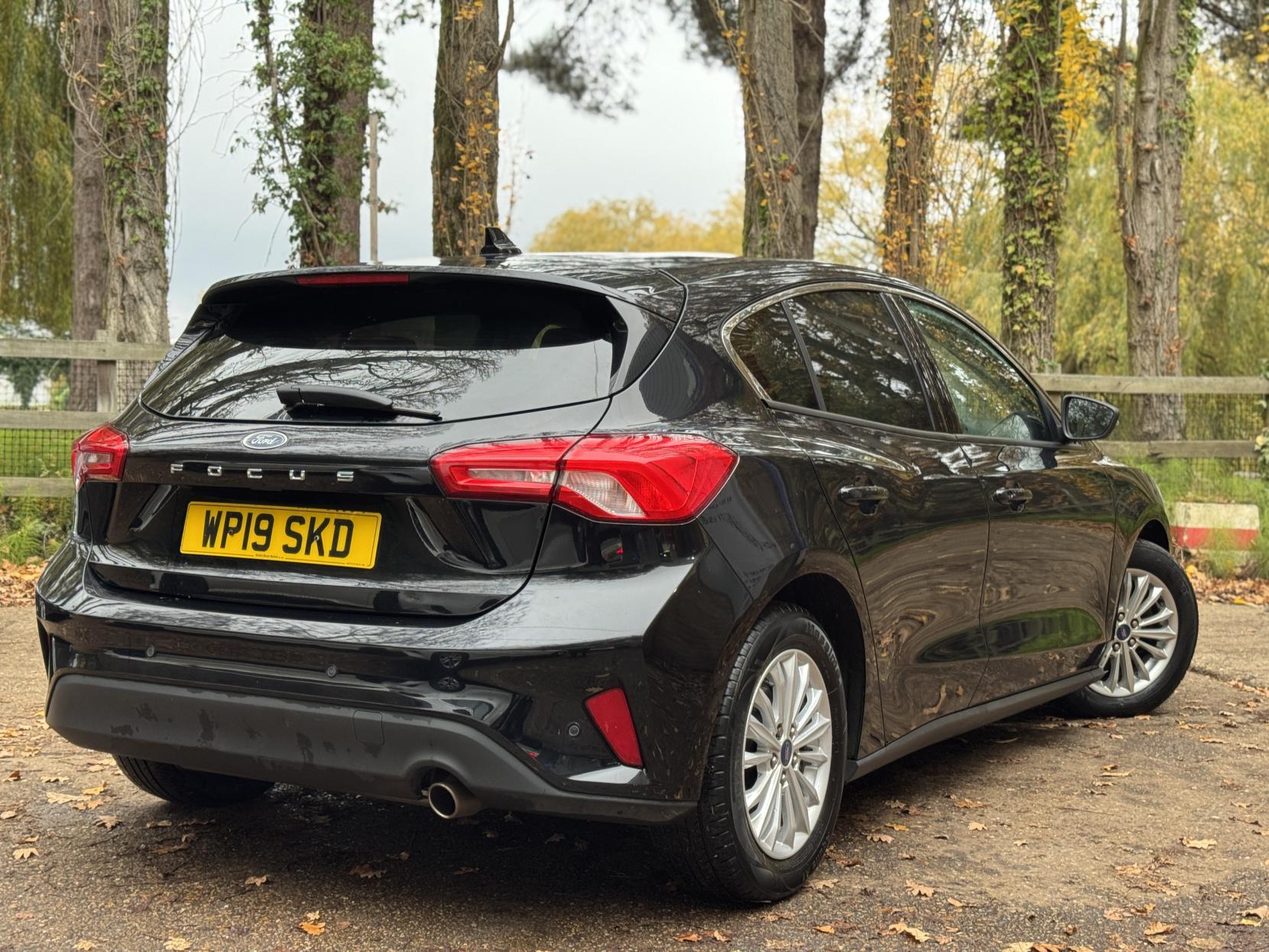 Ford Focus 1.0T EcoBoost Titanium Hatchback 5dr Petrol Manual Euro 6 (s/s) (125 ps)