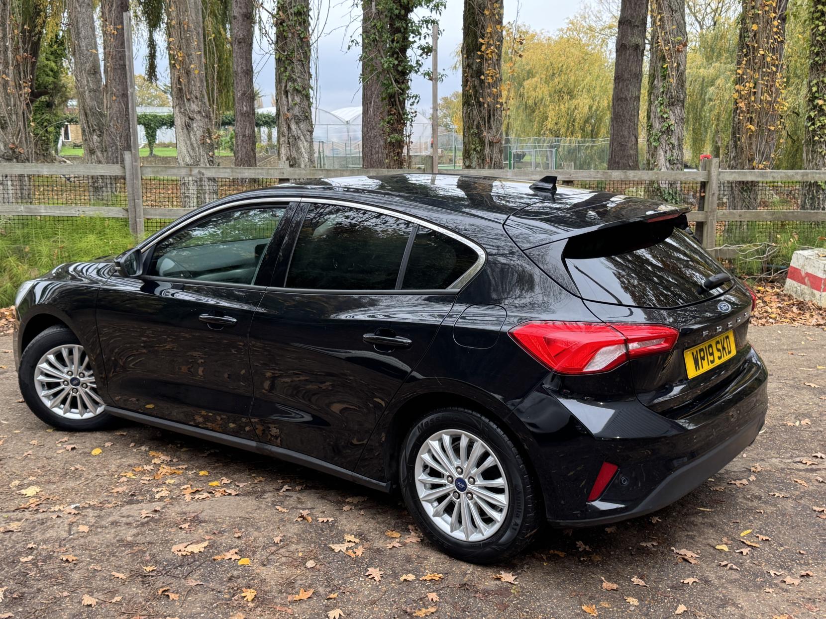 Ford Focus 1.0T EcoBoost Titanium Hatchback 5dr Petrol Manual Euro 6 (s/s) (125 ps)