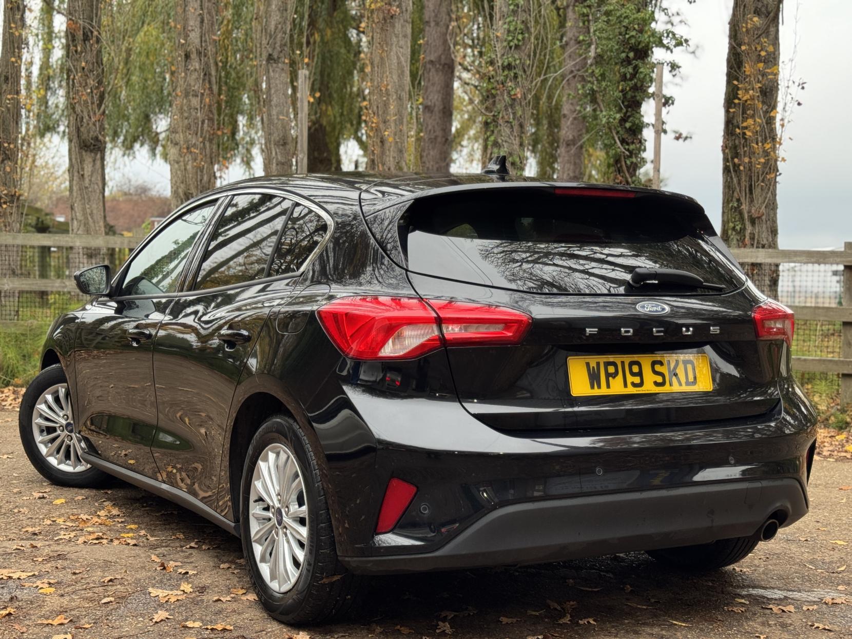 Ford Focus 1.0T EcoBoost Titanium Hatchback 5dr Petrol Manual Euro 6 (s/s) (125 ps)