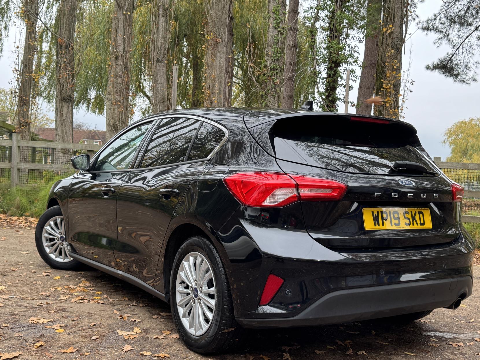 Ford Focus 1.0T EcoBoost Titanium Hatchback 5dr Petrol Manual Euro 6 (s/s) (125 ps)