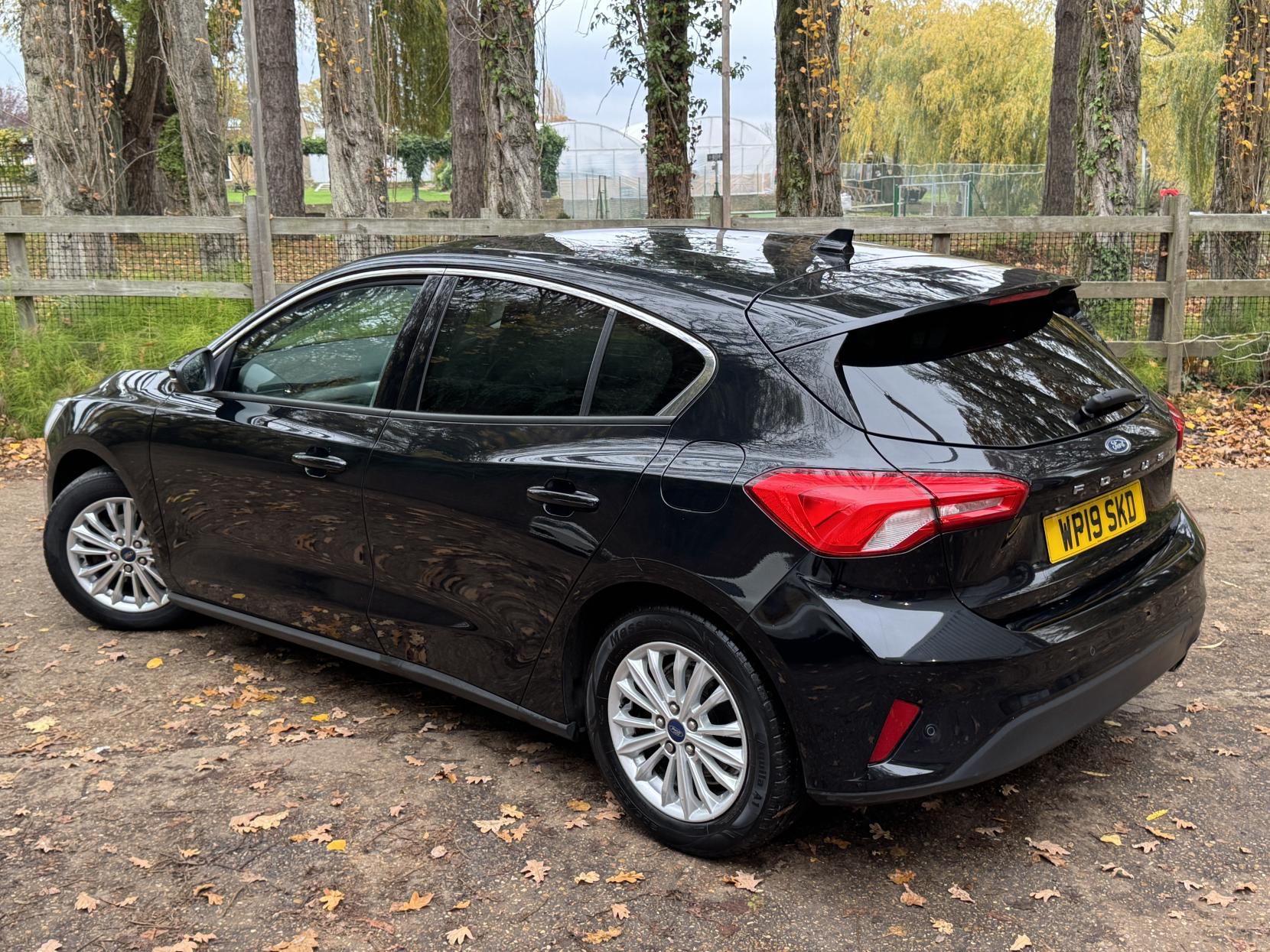 Ford Focus 1.0T EcoBoost Titanium Hatchback 5dr Petrol Manual Euro 6 (s/s) (125 ps)